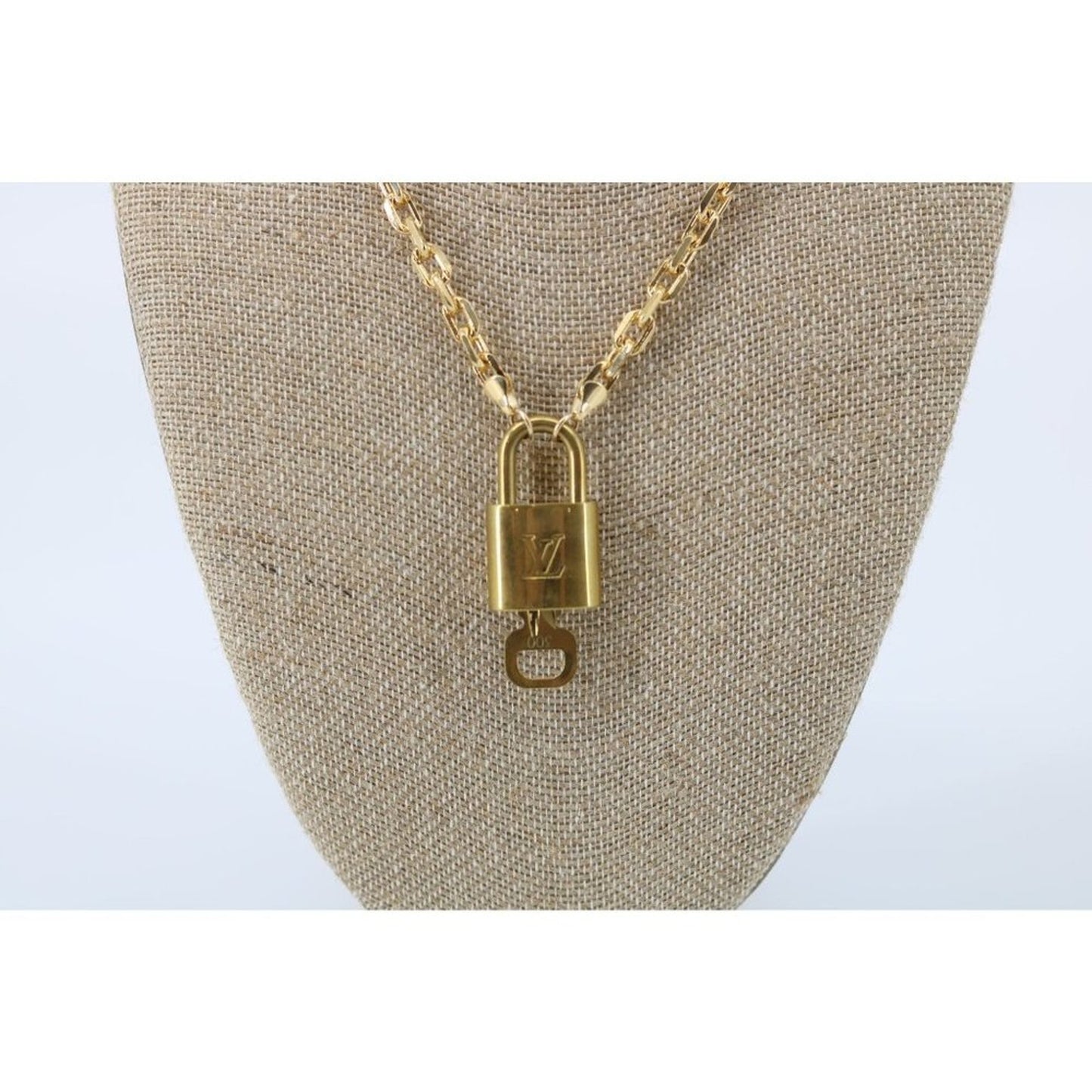 AUTHENTIC Louis Vuitton Lock and Key w 17 3/4 Gold Cable Second Hand Nec…