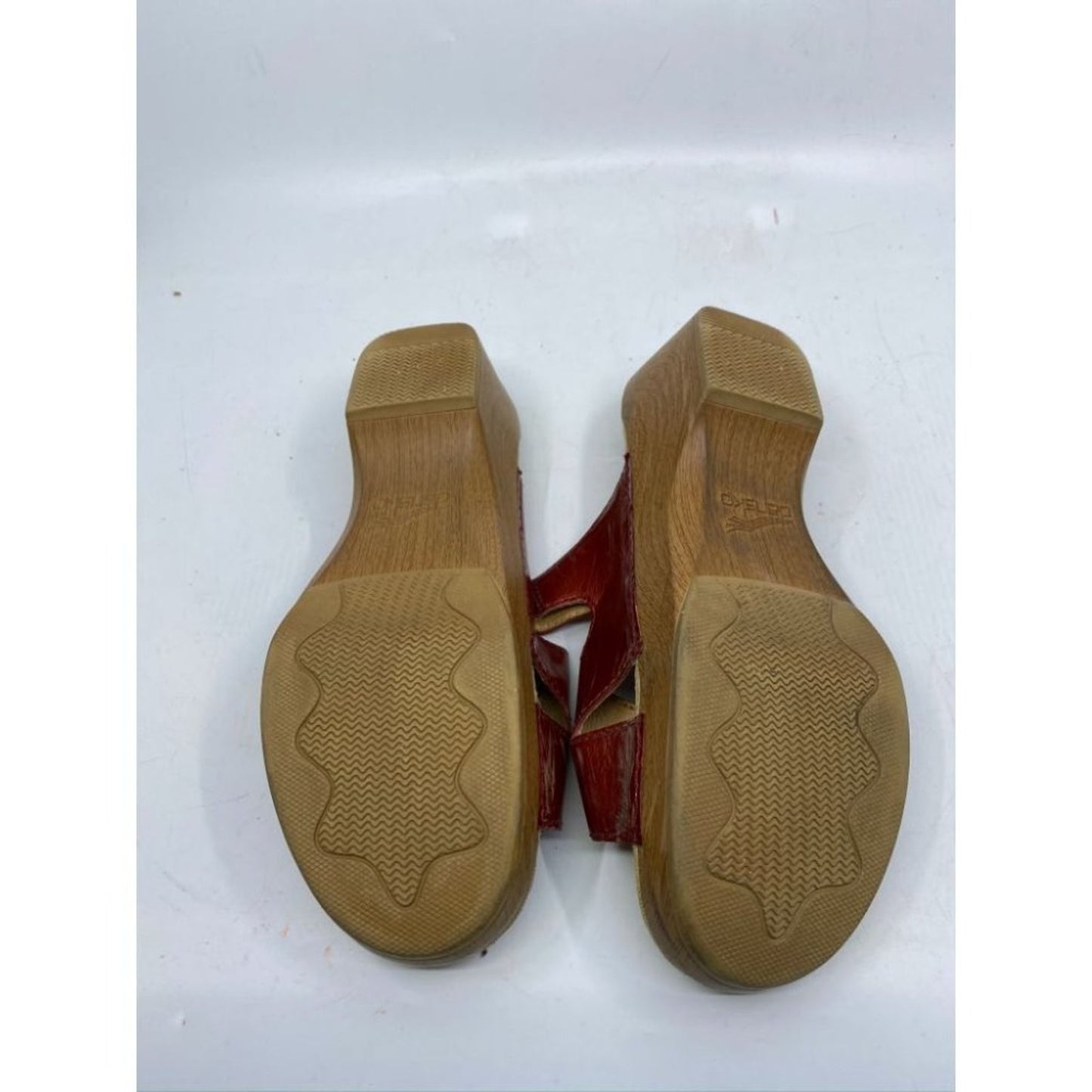 Dansko Red Tan Unisex Mules/Clogs Size 42/11.5