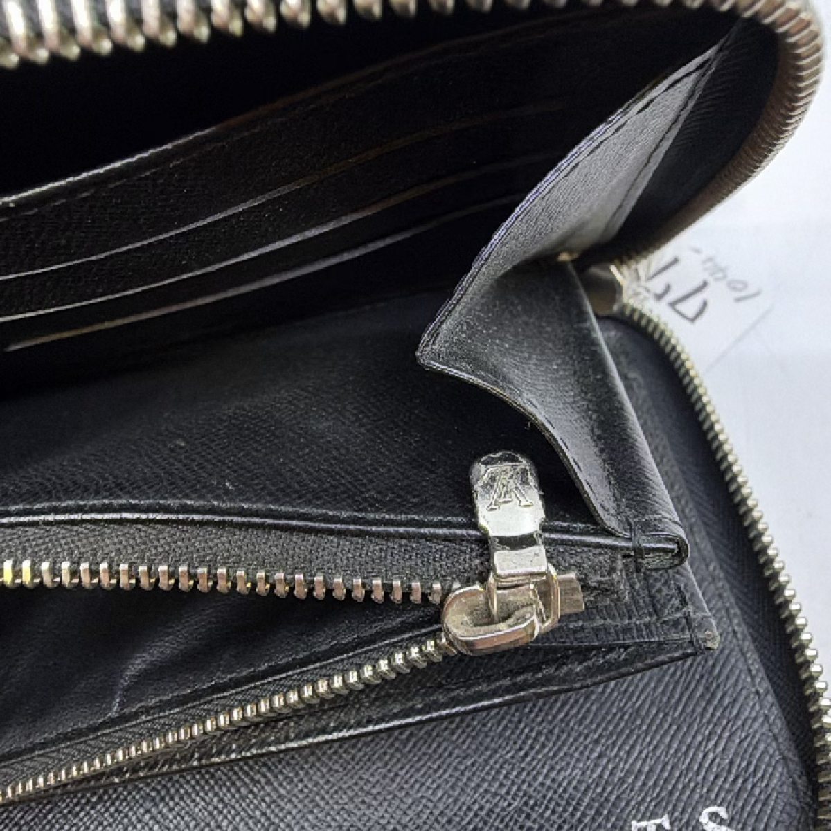 Louis Vuitton Zippy Wallet Black Epi Leather Wallet
