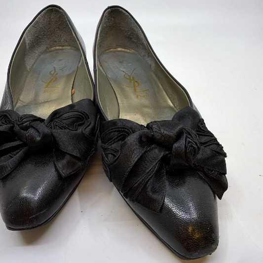 Yves Saint Laurent Black Leather 35.5 Pumps