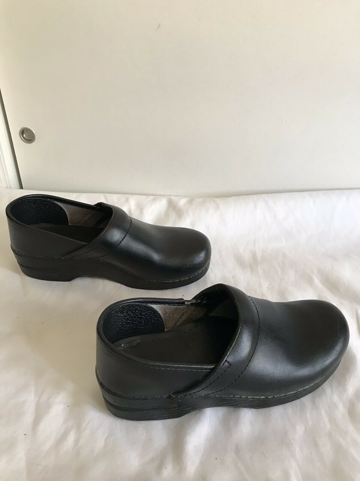 Dansko Classic Clogs - Black-size US 8.5