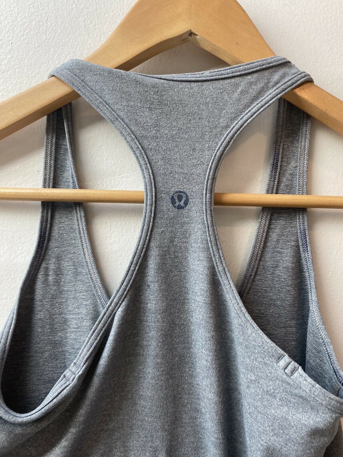 lululemon tank top size 4