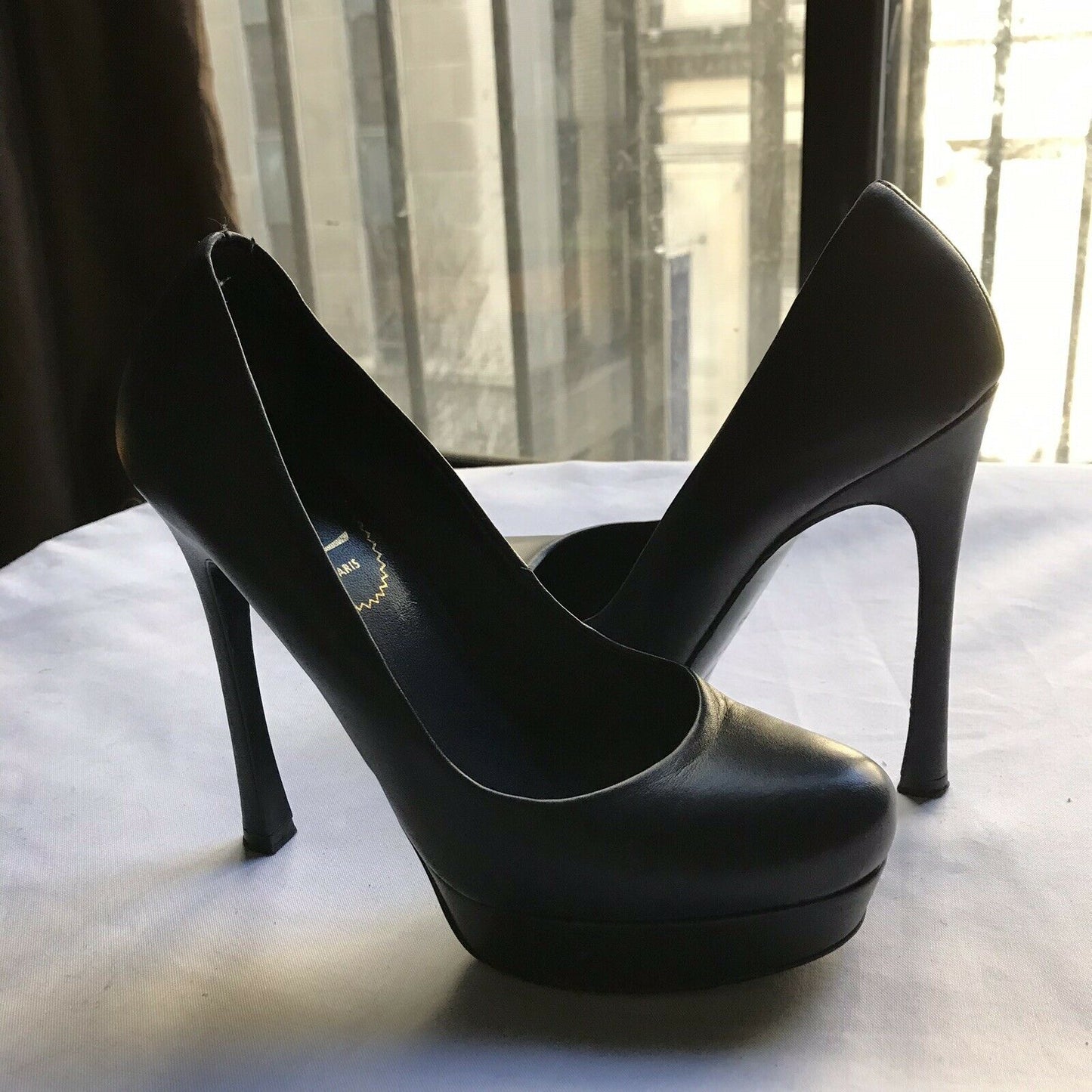 YSL Yves Saint Laurent Classic Navy leather High heels 6.5