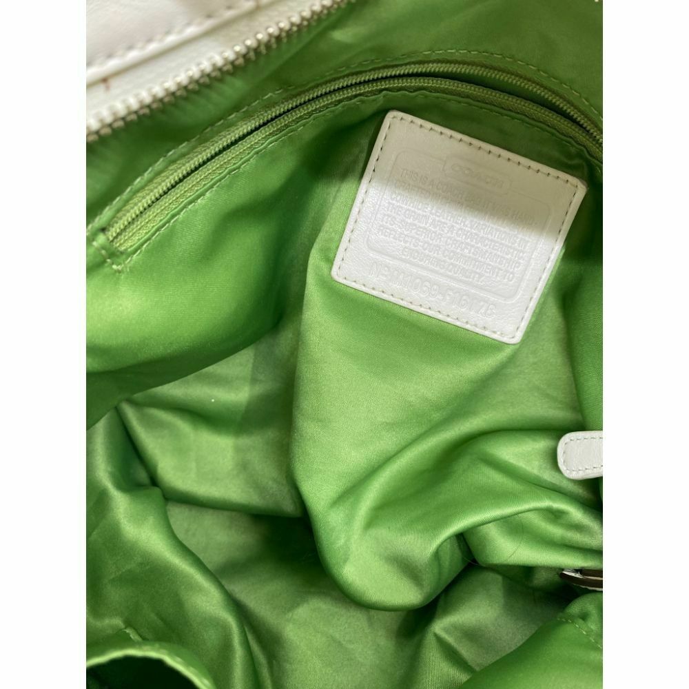 Coach White Medium Leather Shoulder/Handbag