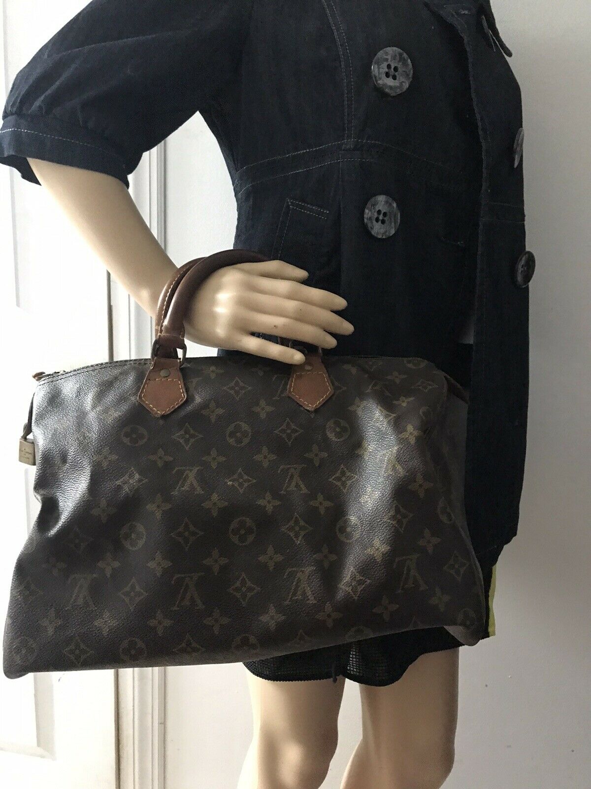 LOUIS VUITTON Vintage Speedy 35 Bag