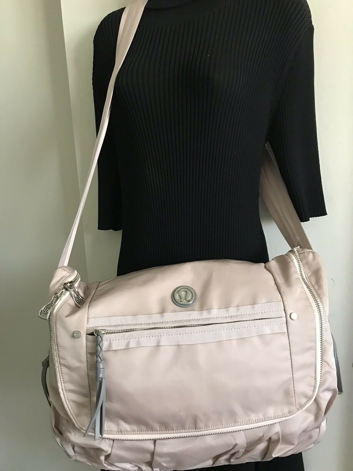 LULULEMON Pink Large Nylon Messenger Style Crossbody