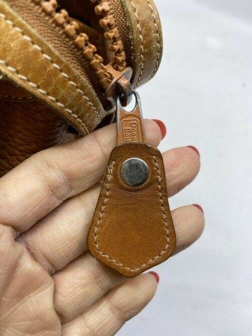 dooney and bourke vintage classic brown leather cross body bag