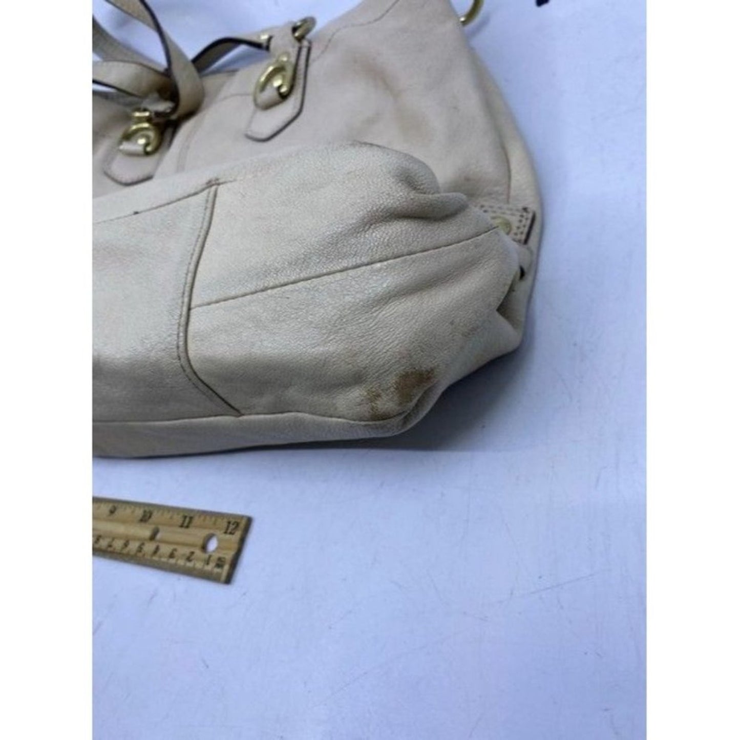Coach Xl White Leather Shoulder Bag