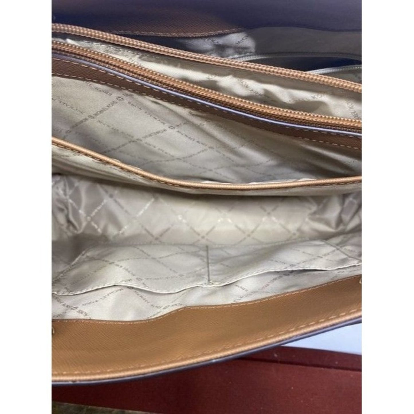 Michael Kors Walsh Borwn Leather Shoulder Bag