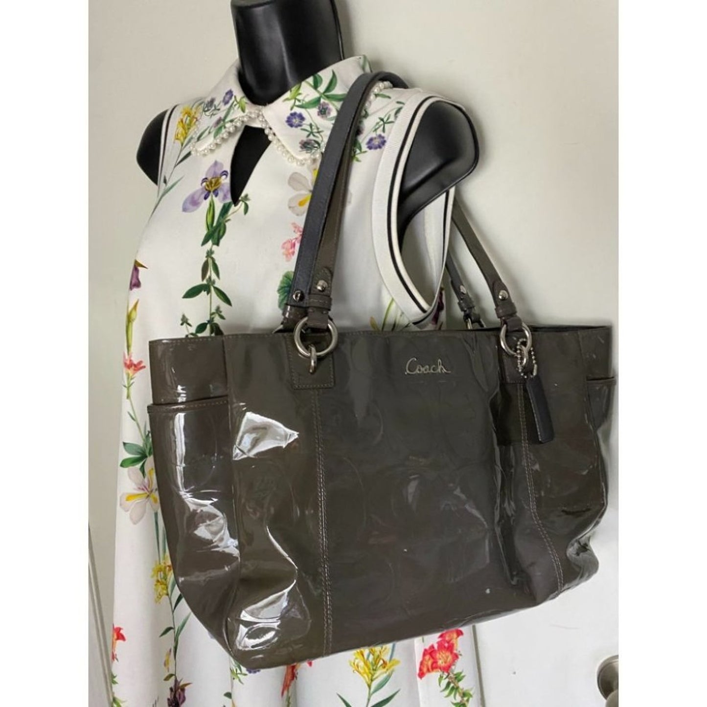 Coach Patent Leather Olive Green Shoulder Bag LG