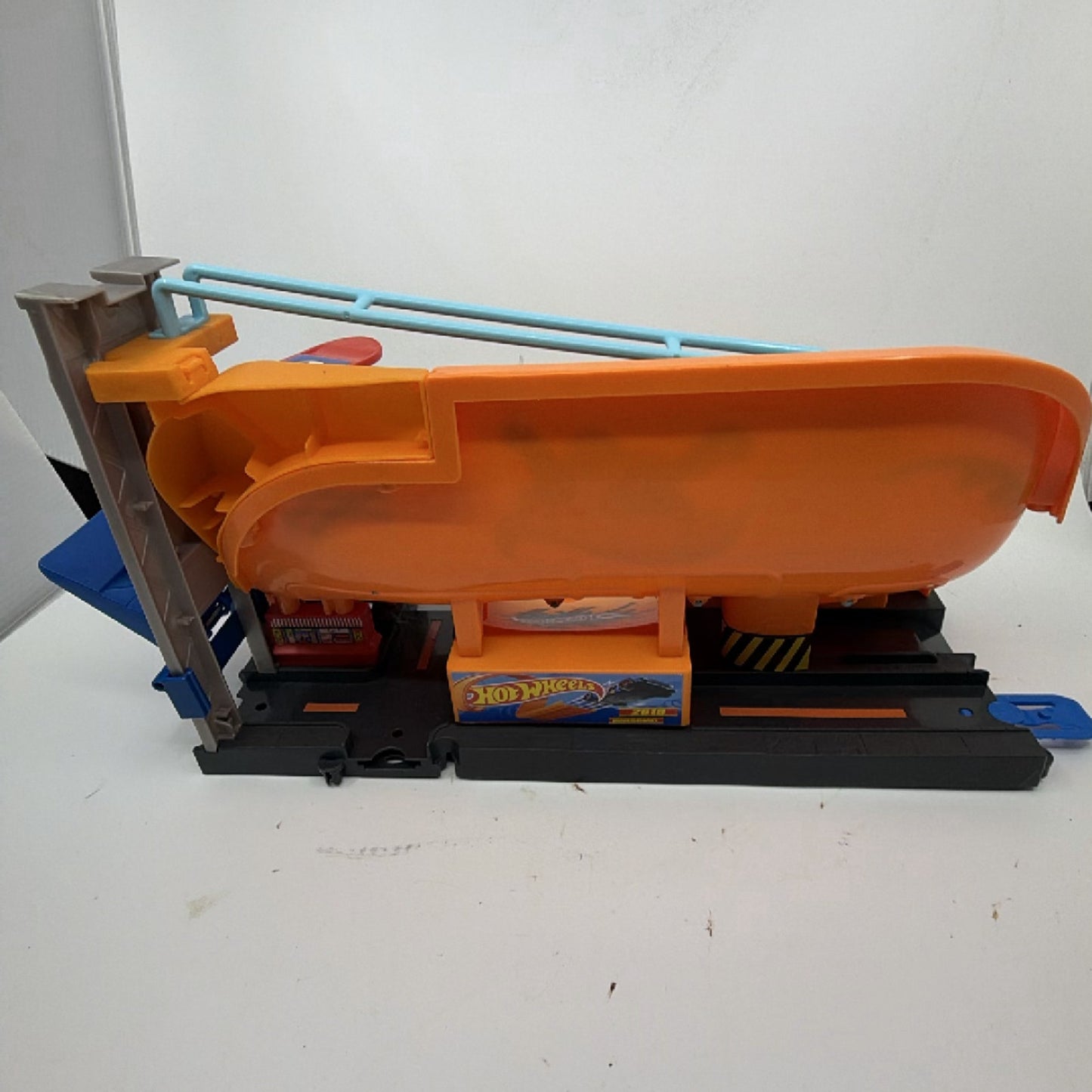 Orange Hot Wheels City Downtown Skate Park Playset