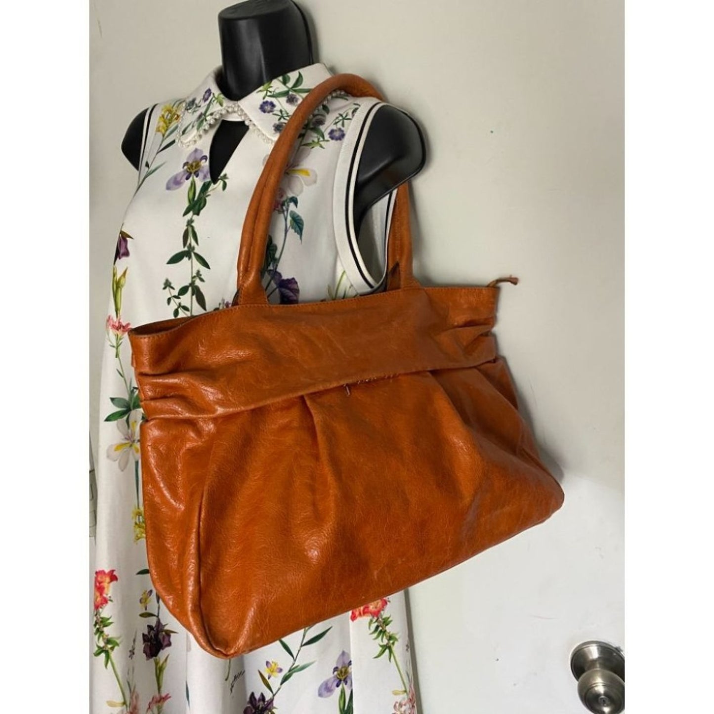 Dimoni Women's Orange Leather Handbag