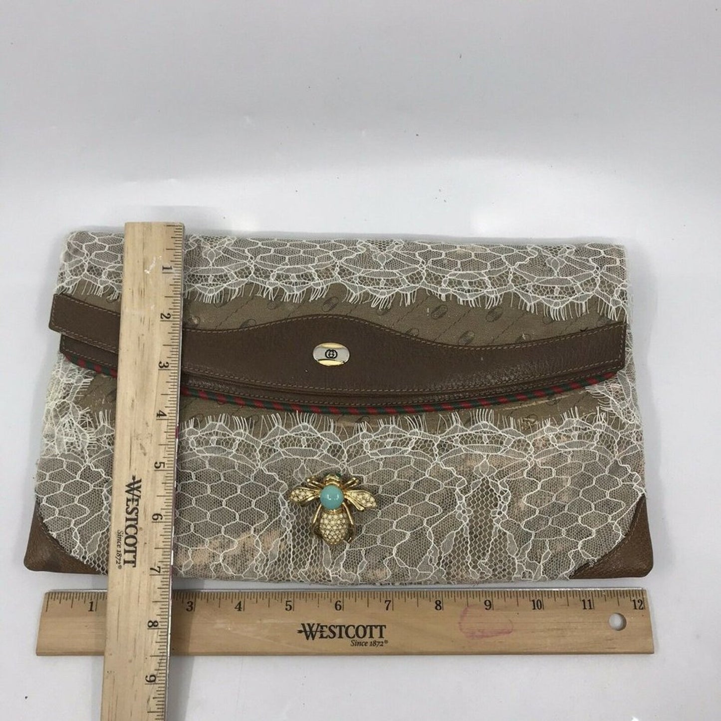 GUCCI Vintage Customized W Lace And Bee Brooch