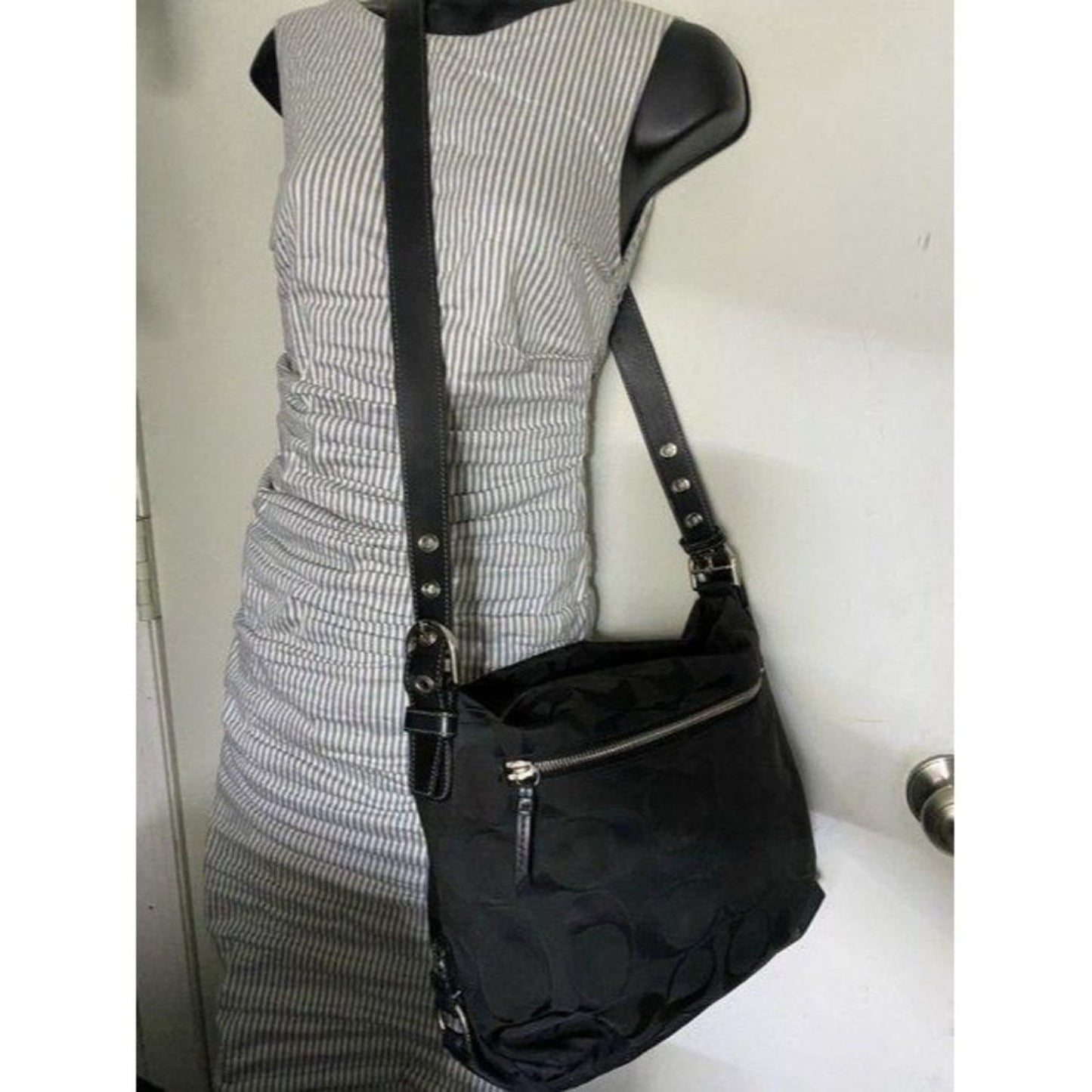 Coach Medium Tote Msrp Black Gray Jacquard Fabric