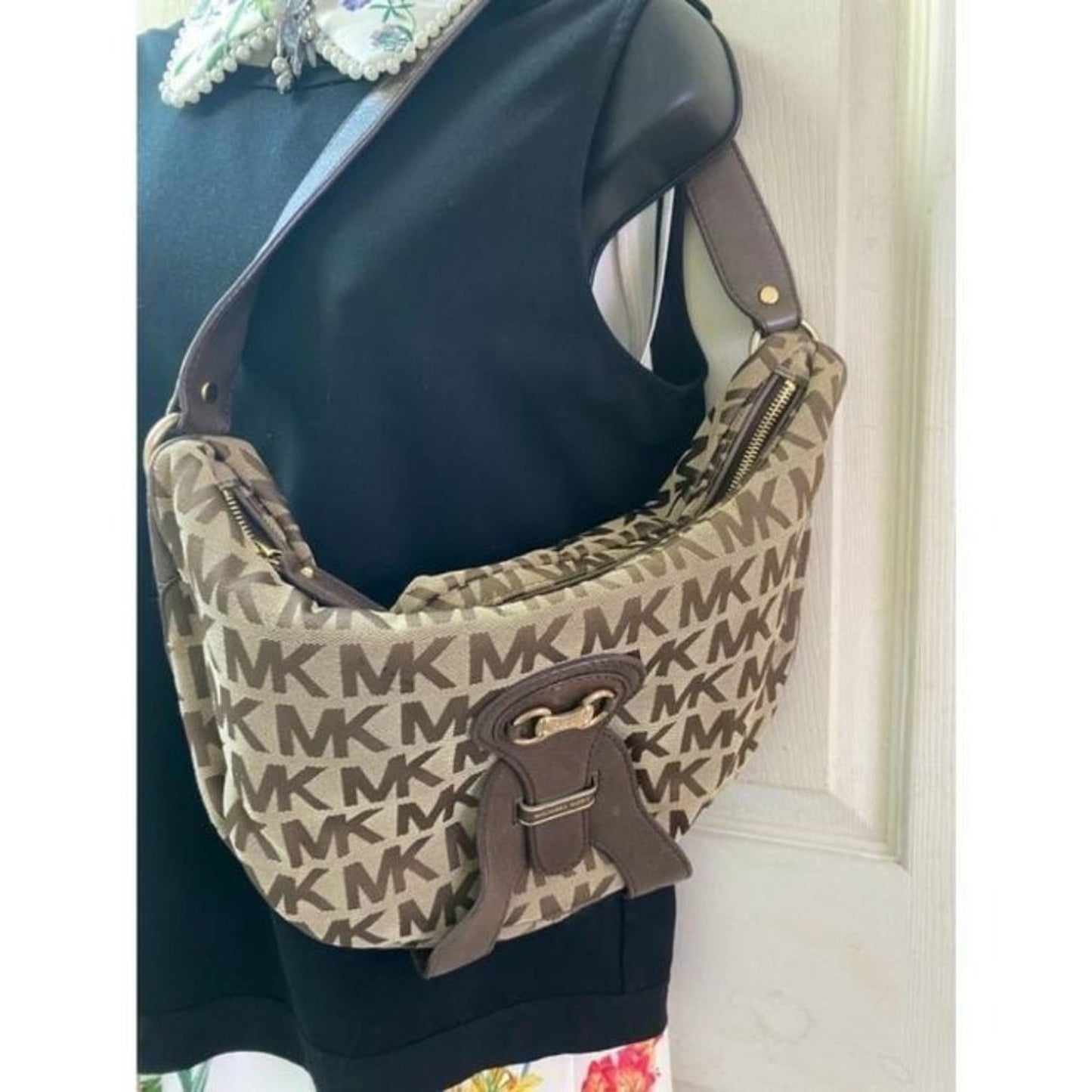 michael kors all over logo brown beige jacquard fa