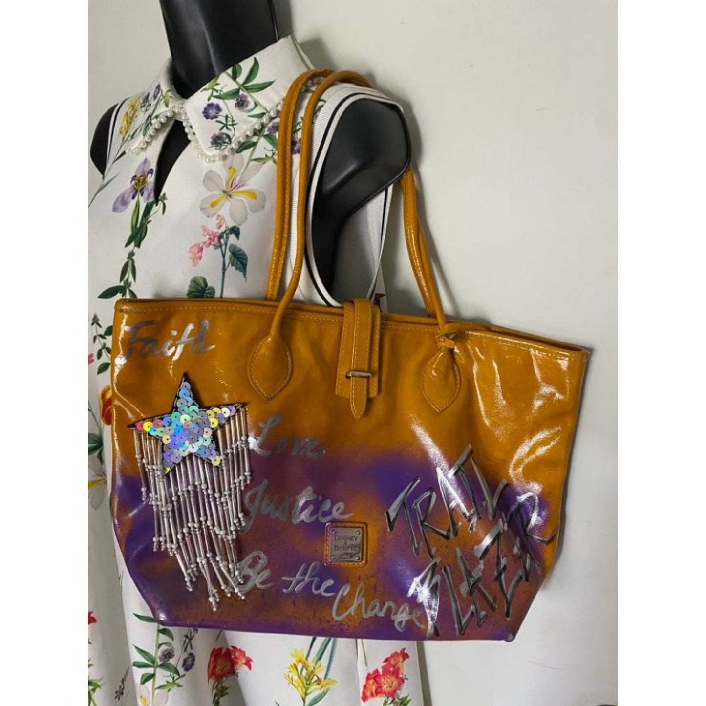 DOONEY & BOURKE Shoulder Bag Customized Orange