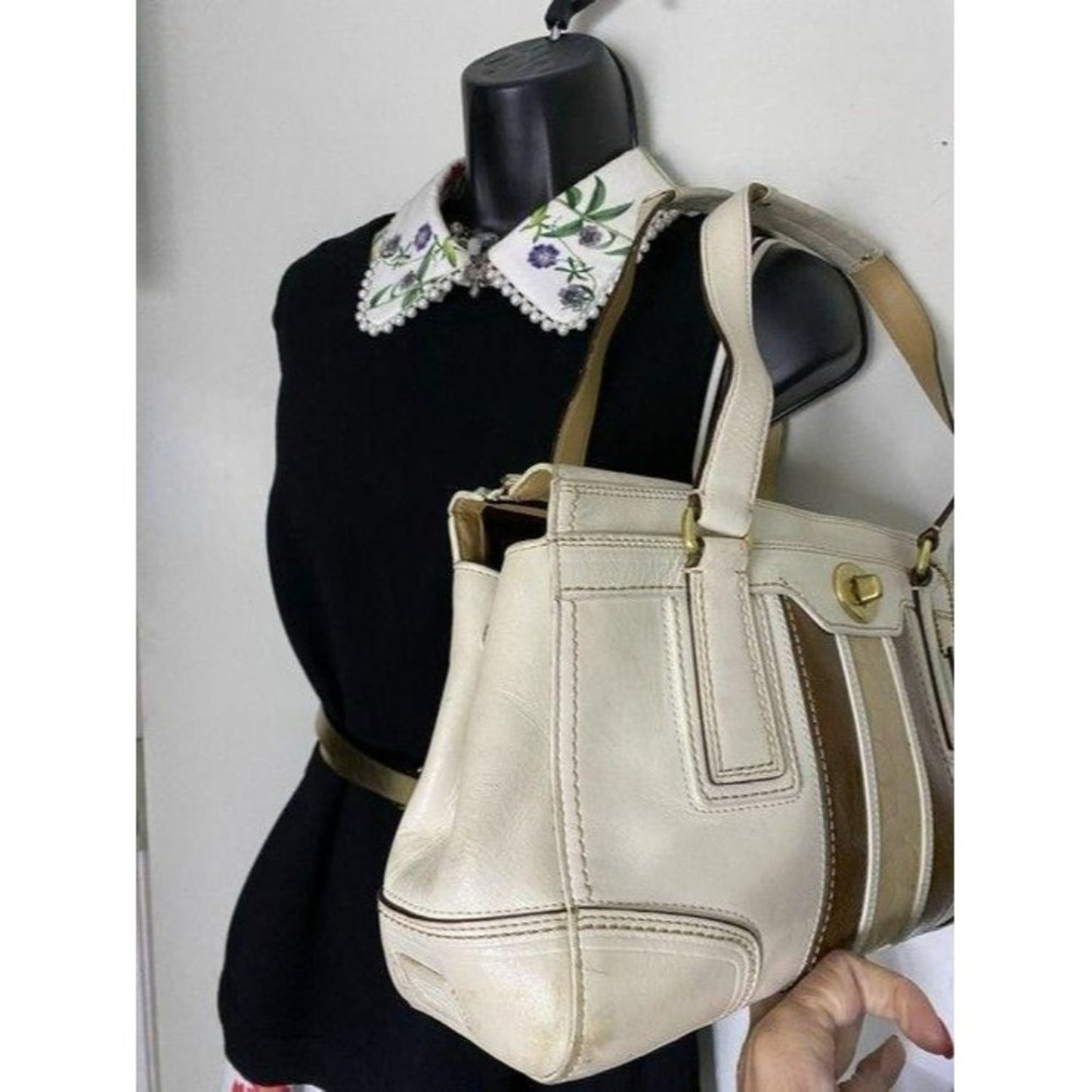 coach leather white shoulder bag