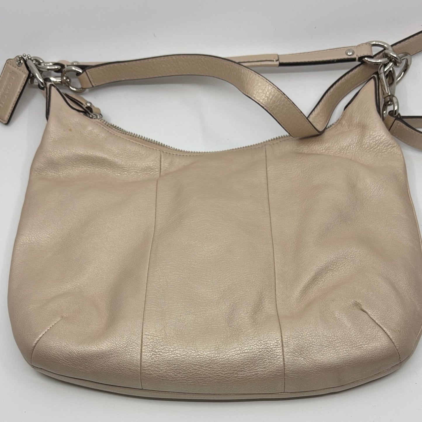 Elegant Cream Leather Shoulder Bag