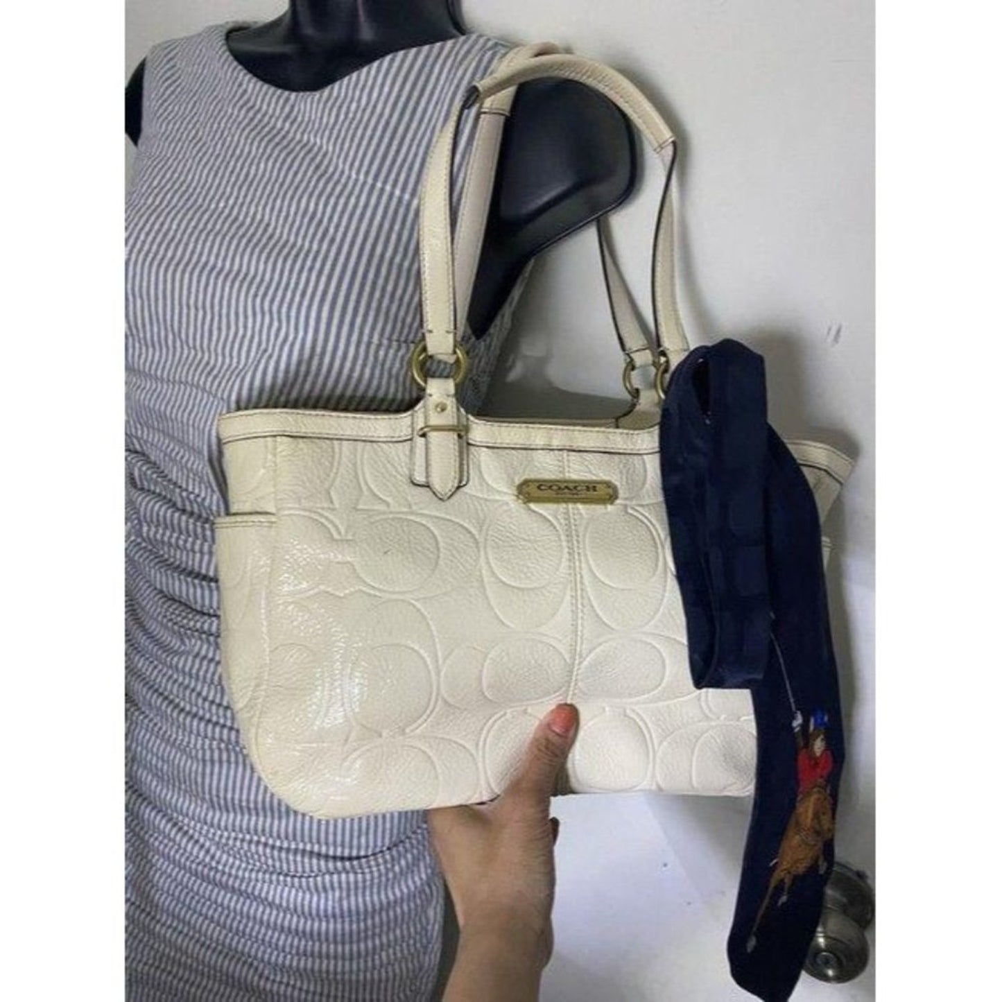 coach w w detachable specialty tie accent cream sh
