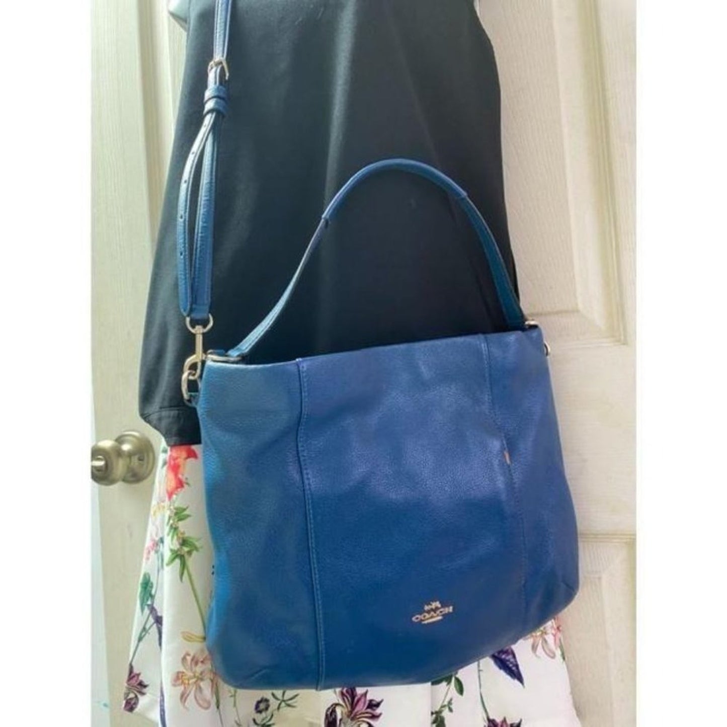 Coach Medium W Adjustable Strap Blue Leather Cross