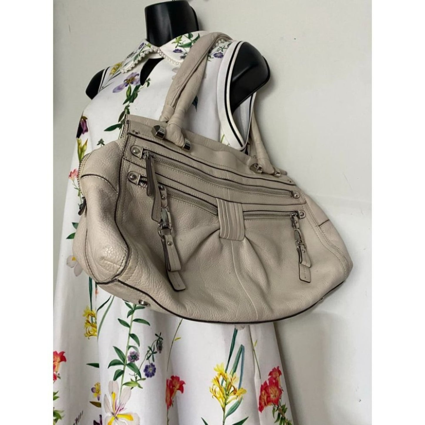 B. makowsky Cream Leather Shoulder Bag