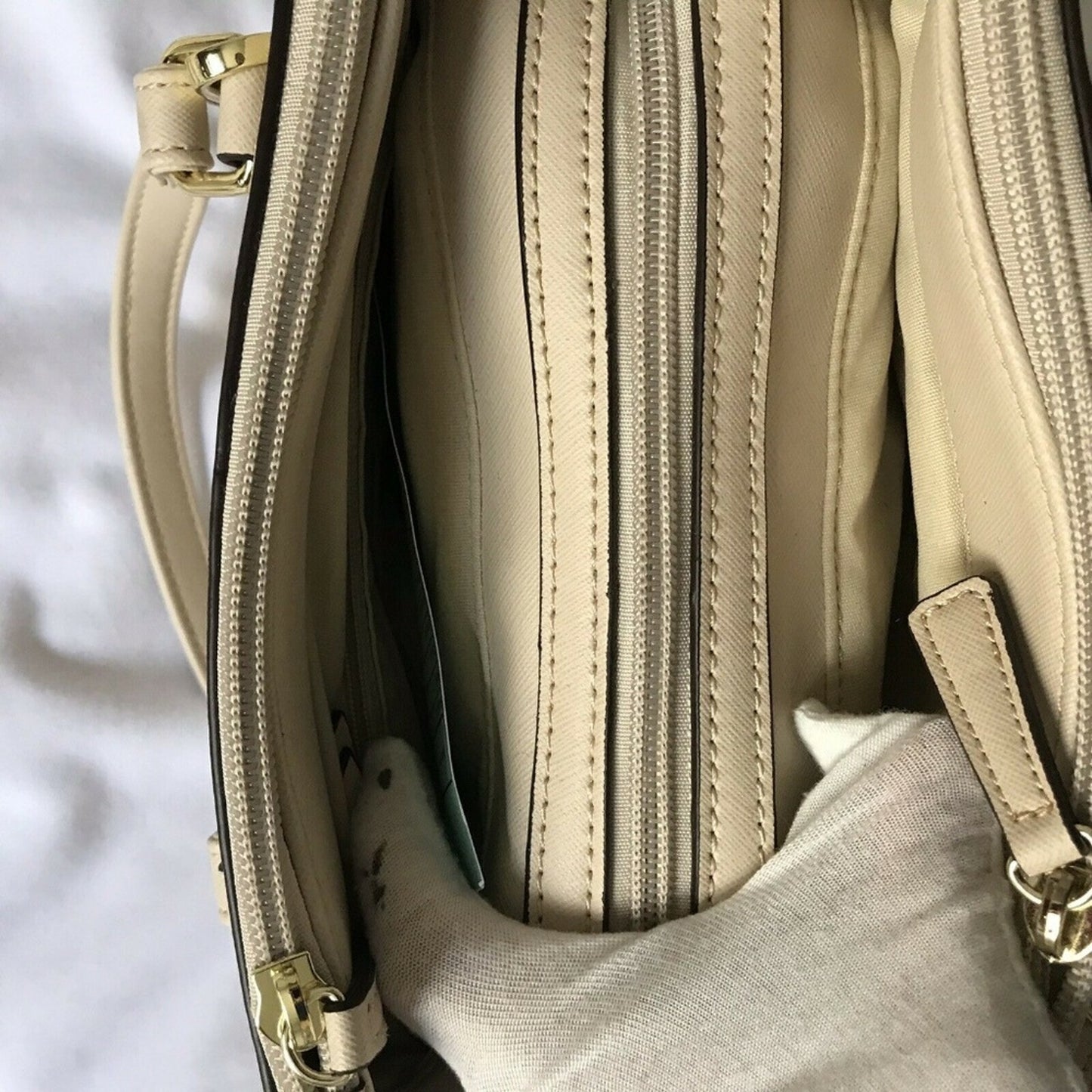 NWOT!! LIZ CLAIBORNE Saffiano Tote