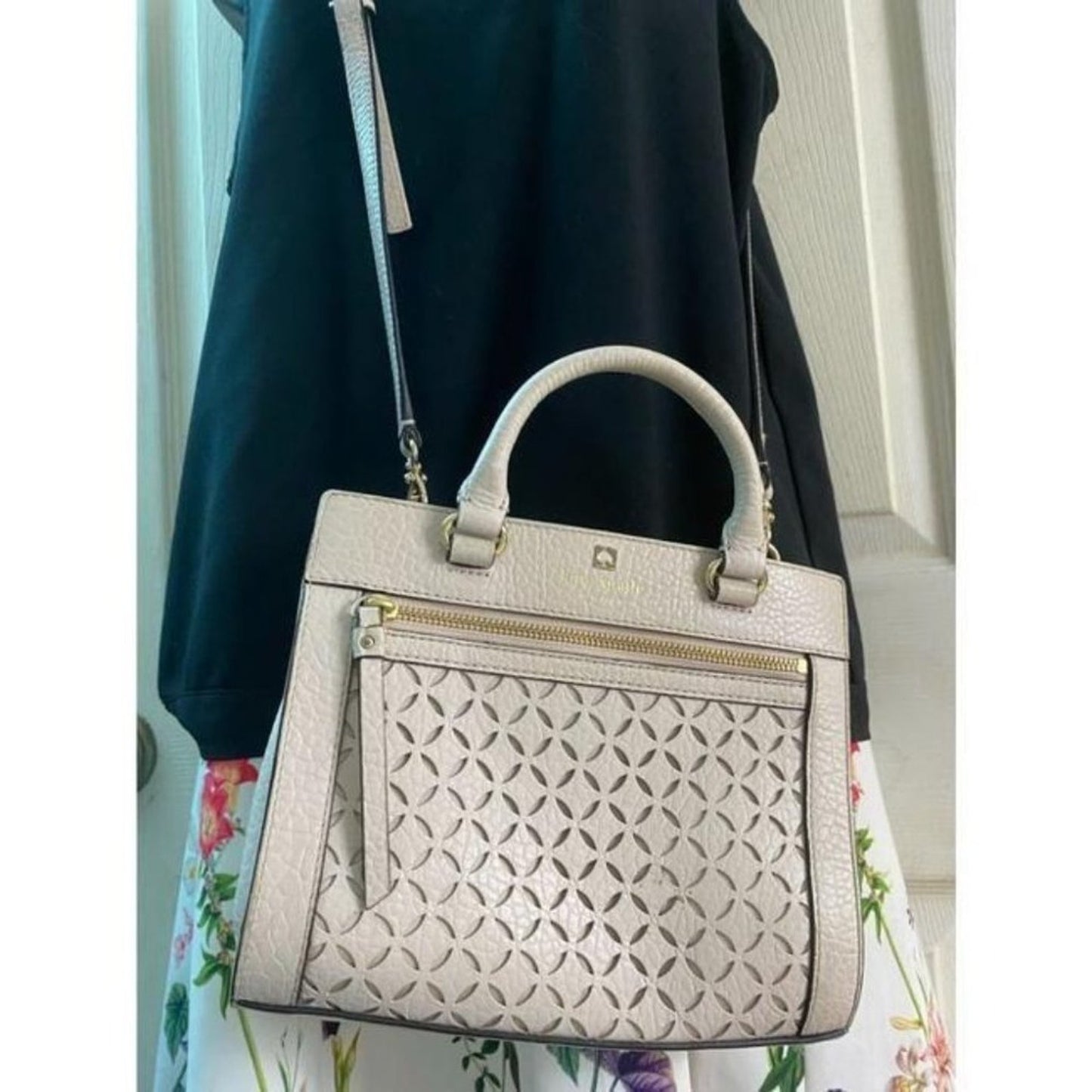 kate spade medium handbag w strap white leather cr