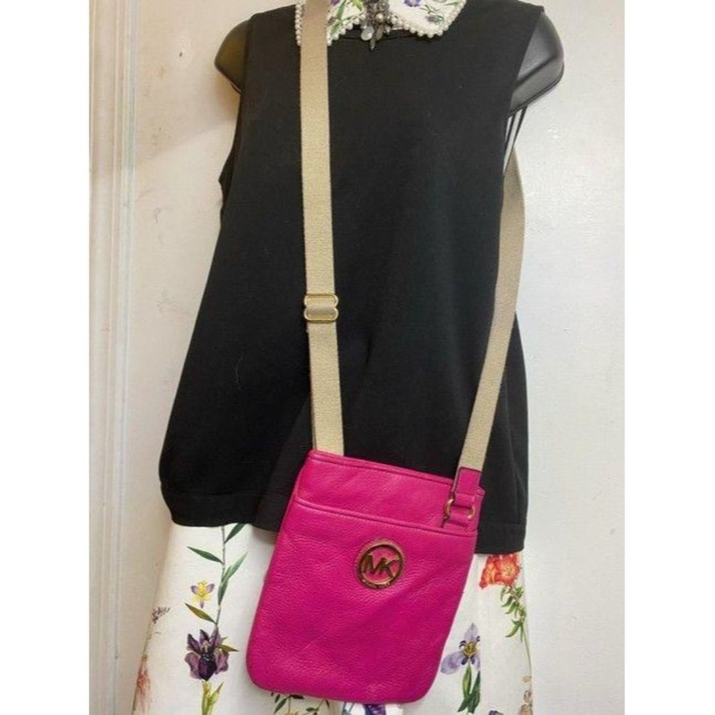 michael kors small pink cross body bag