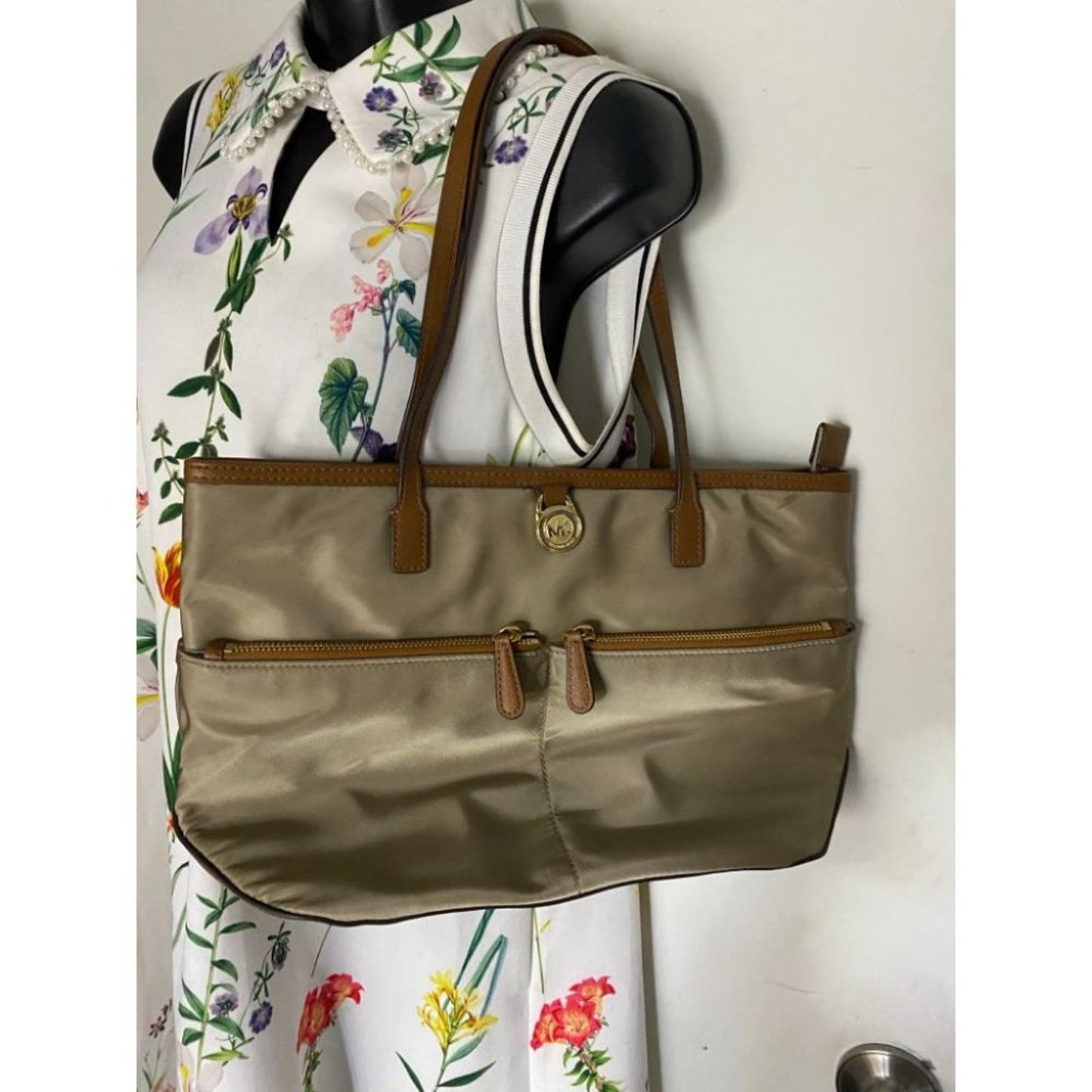 Michael Kors Nylon Tan Shoulder Tote Bag MD to LG