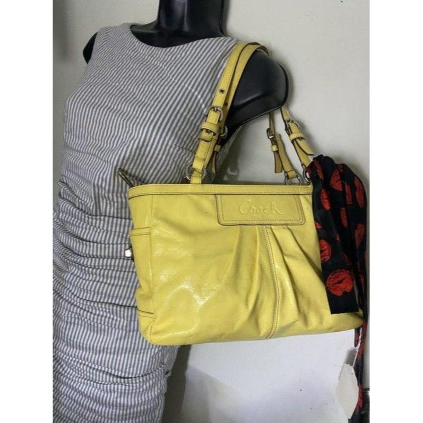 coach w w detachable specialty tie accent yellow s
