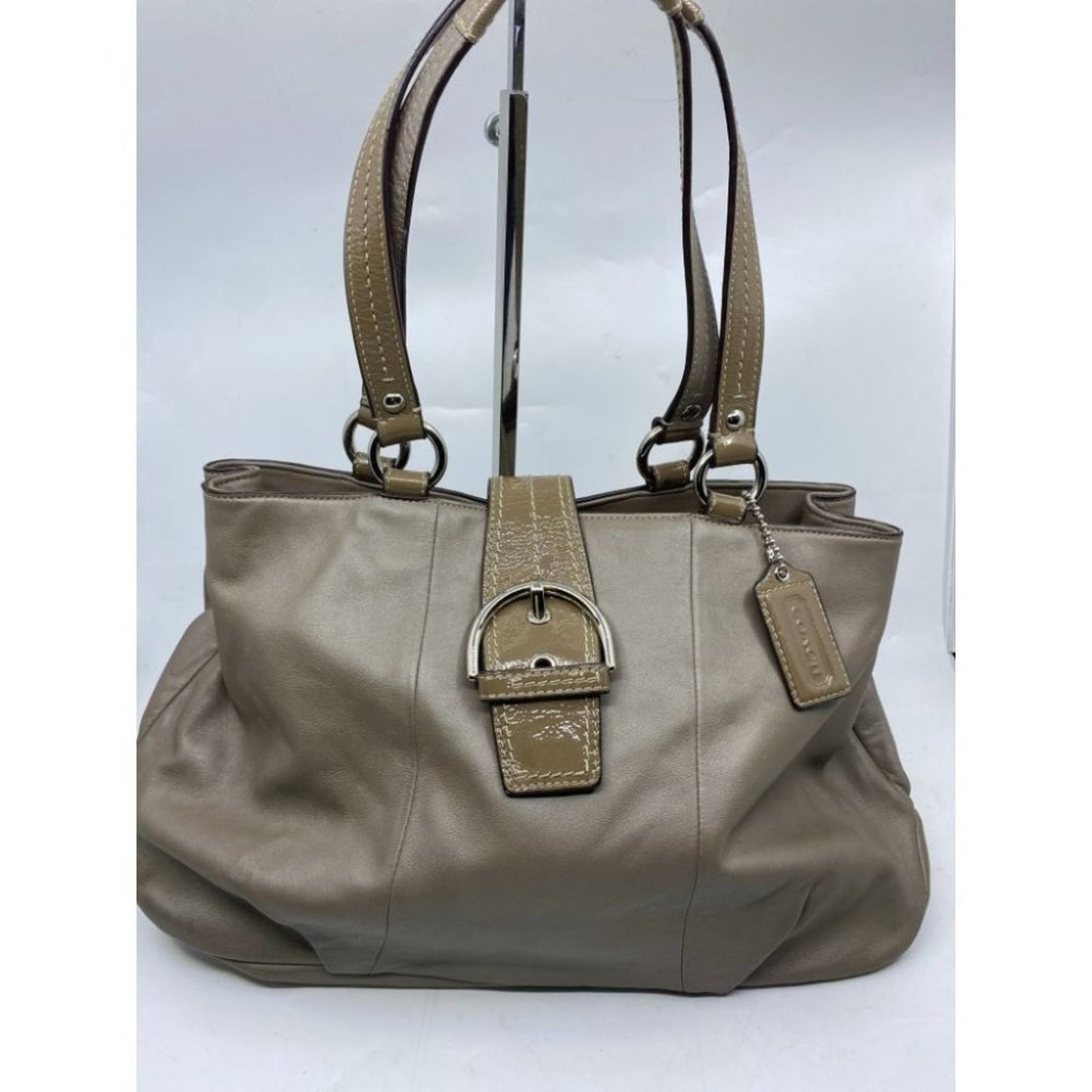 COACH Medium/ Large Leather Brown Shoulder Bag
