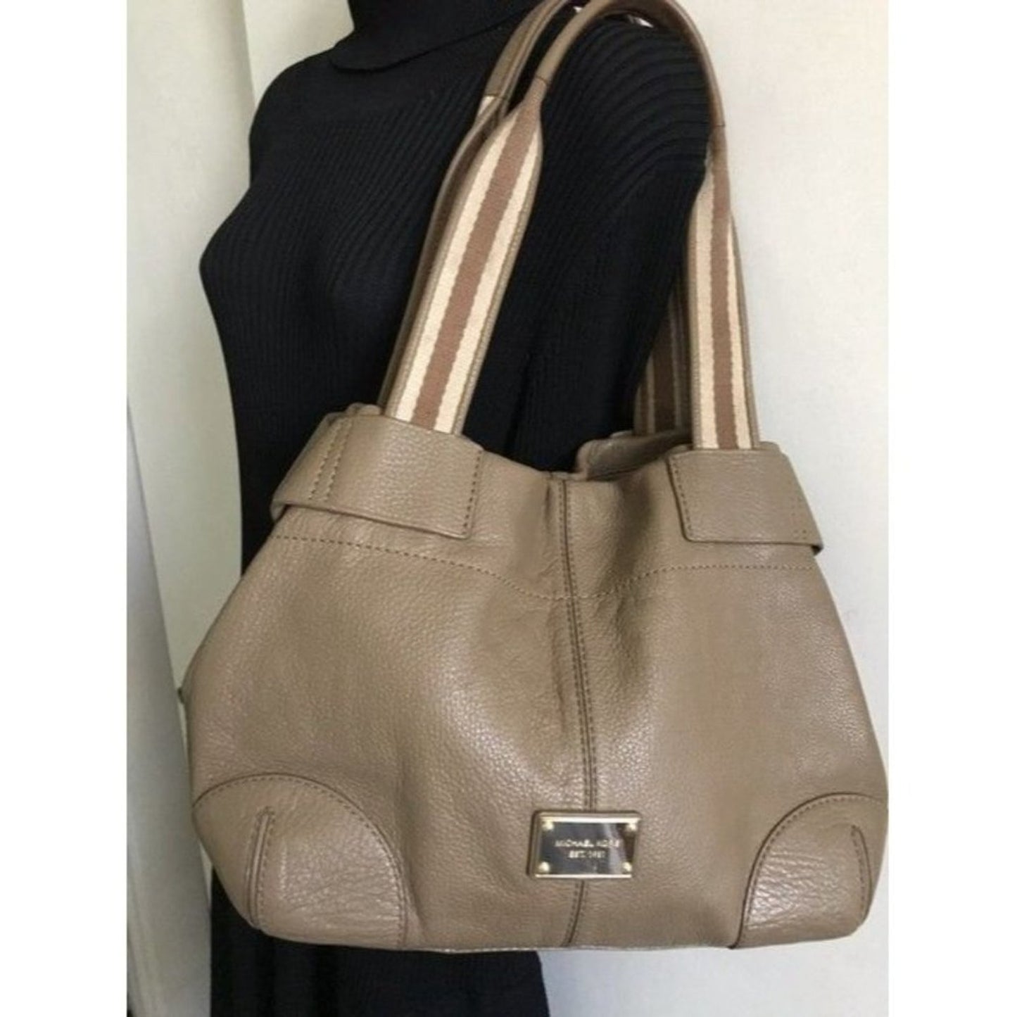 Michael Kors Brown Leather Shoulder Bag