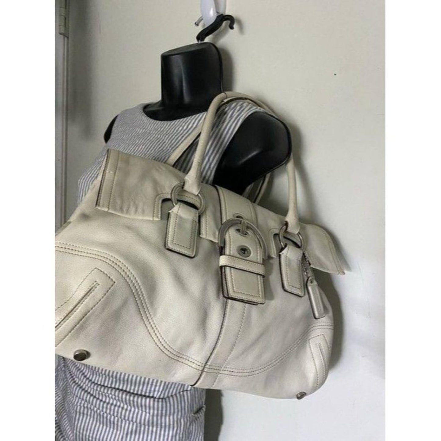 coach medium bag handbag off white leather shoulde