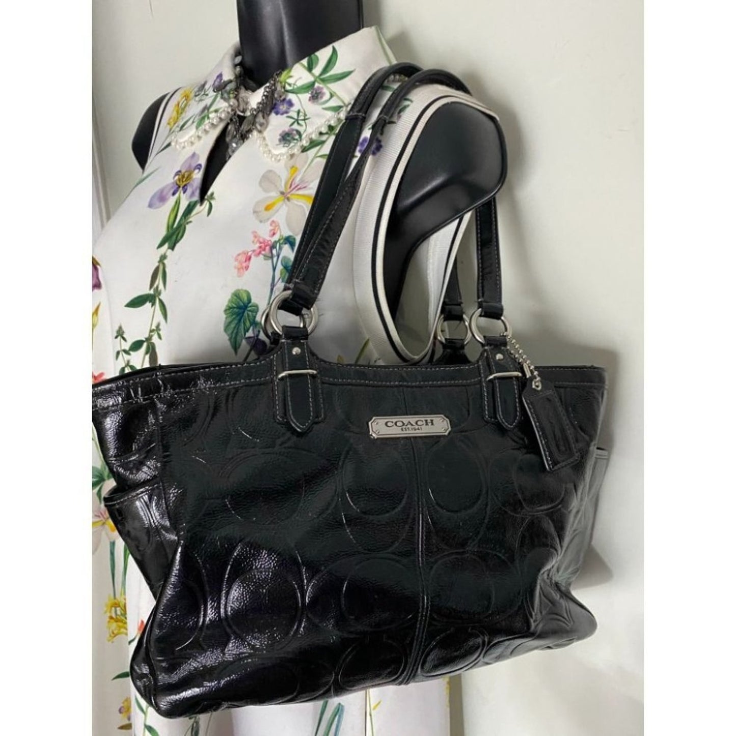 COACH Large Patent Leather Black Shoulder Bag