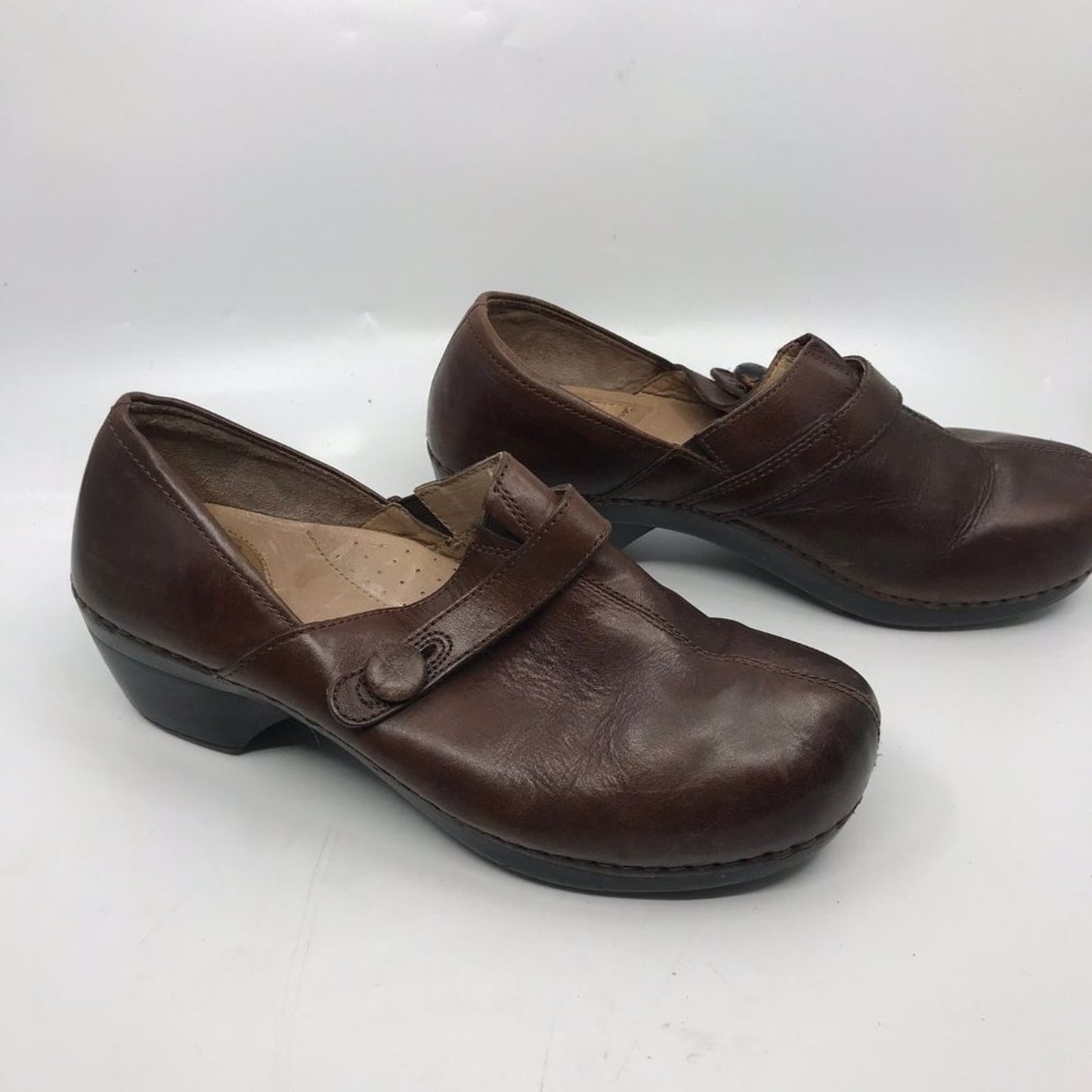 Dansko Dark Brown Unisex Clogs Size: EU 40