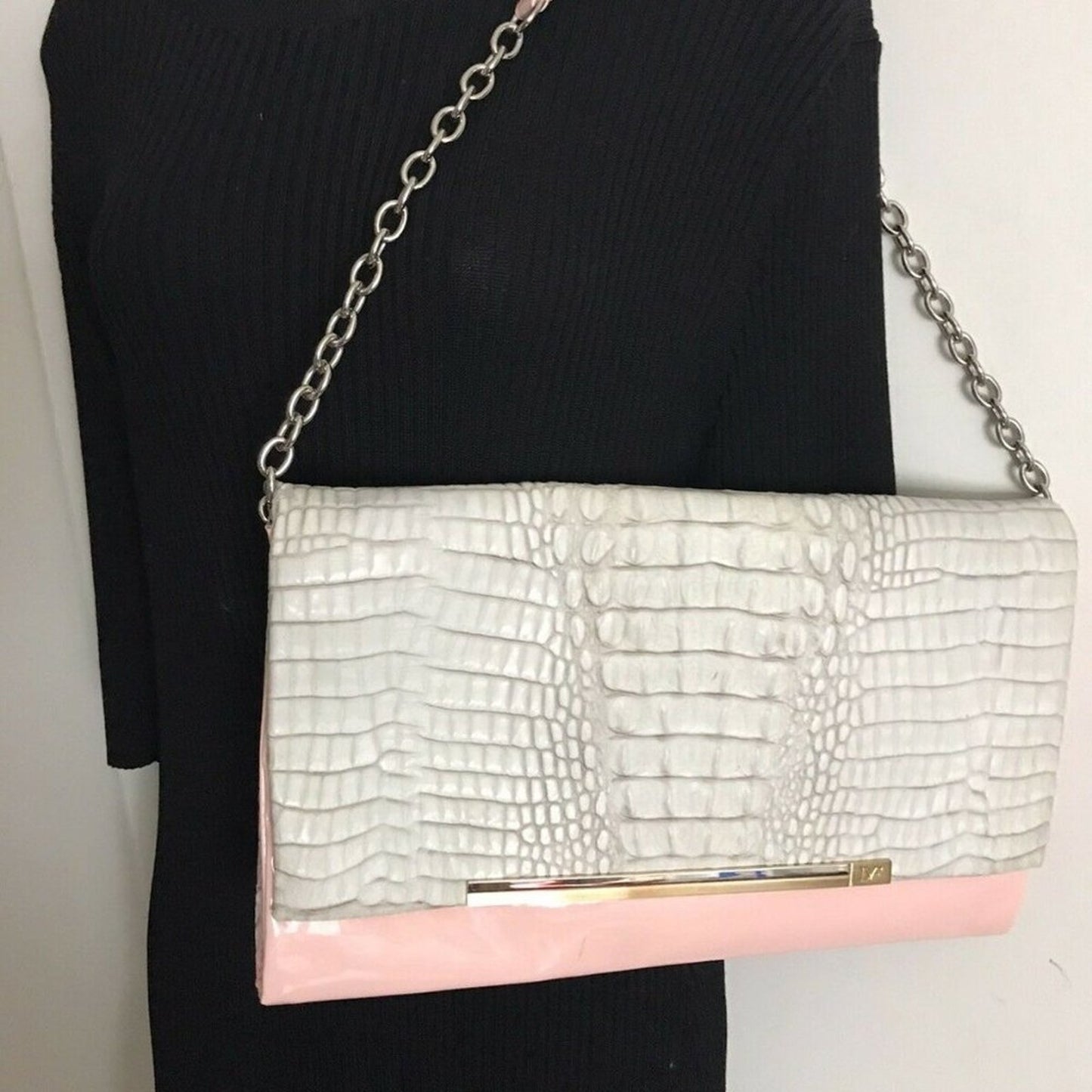 DIANE VON FURSTENBERG White Croc Embossed Shoulder