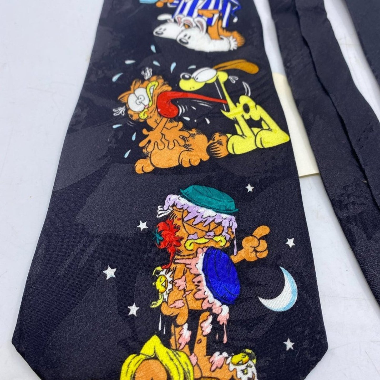 Addiction Garfield Monday the 13 Tie