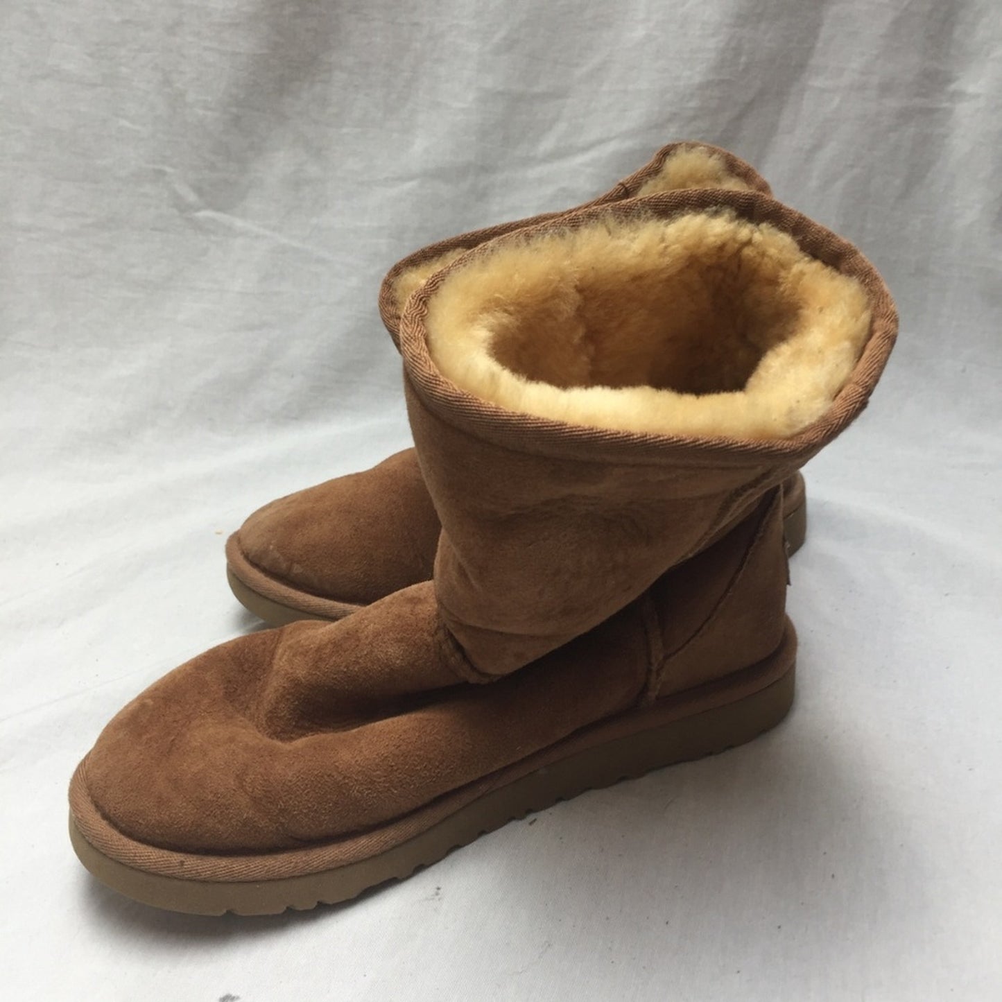 Short UGG Brown Boots Size: 4