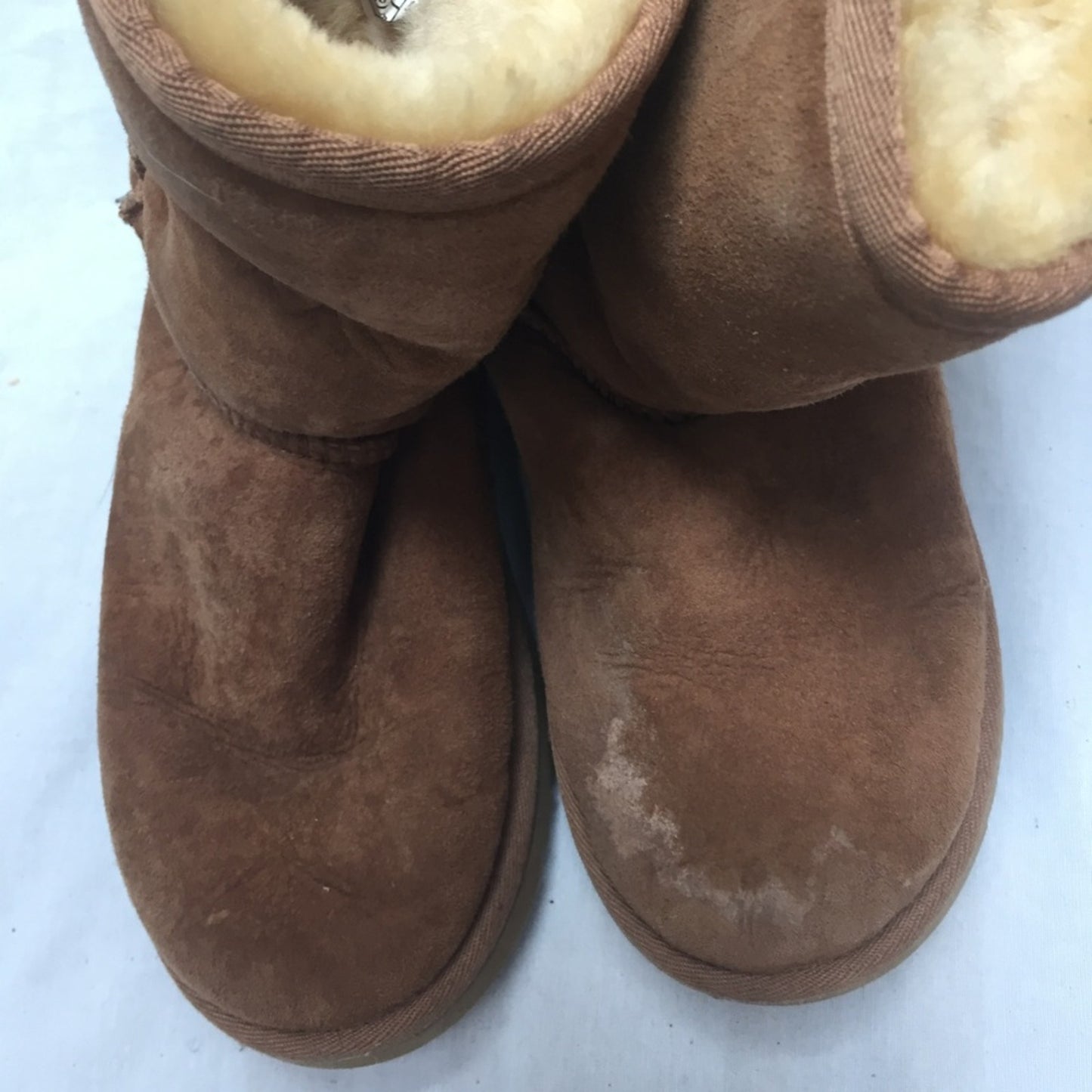 Short UGG Brown Boots Size: 4