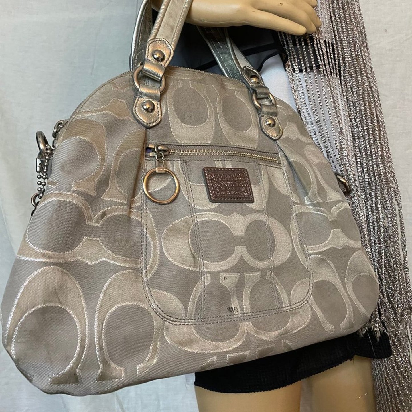 COACH M Size Tan Signatur Jacquard Fabric Handbag