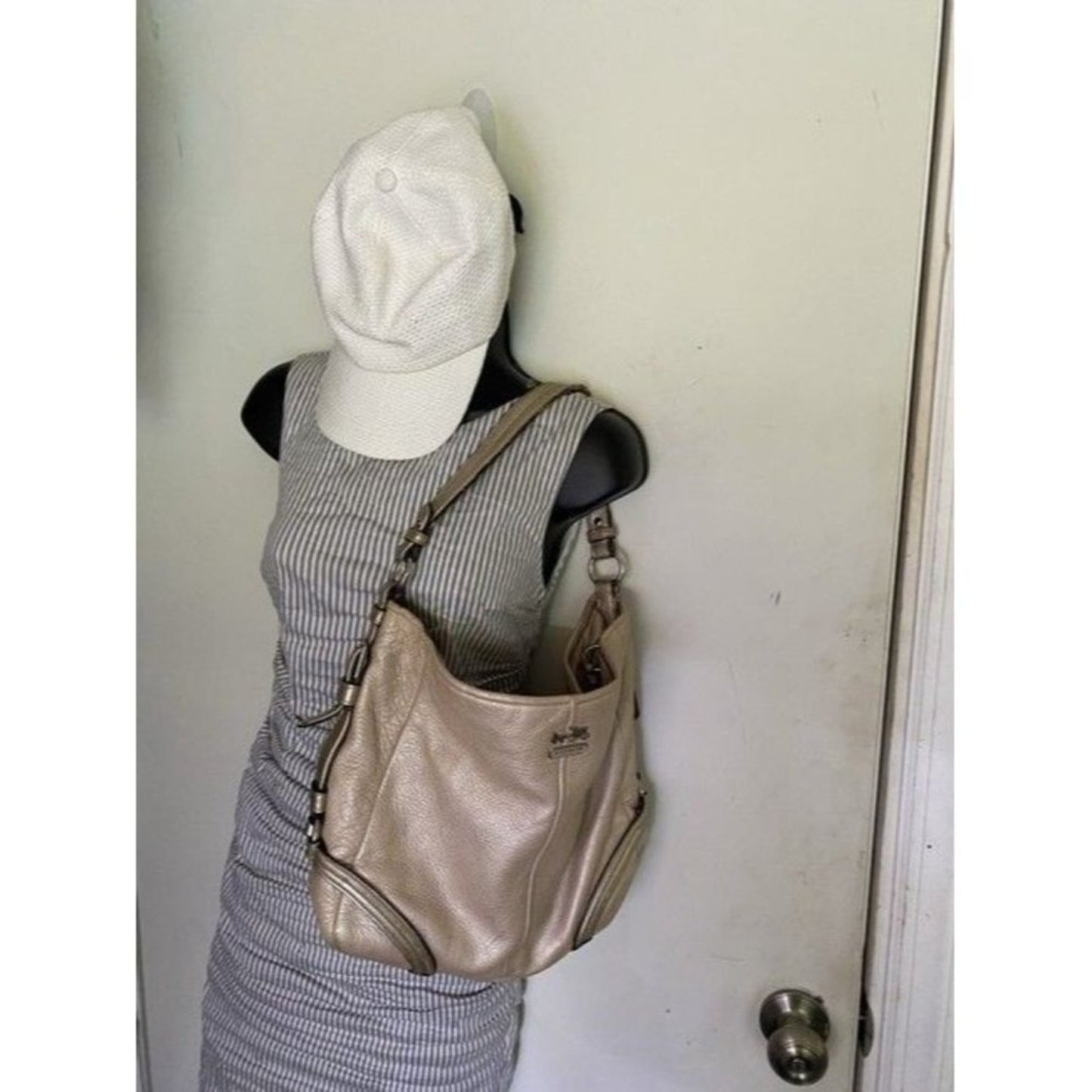 Coach Classic Off White Leather Shoulder Bag