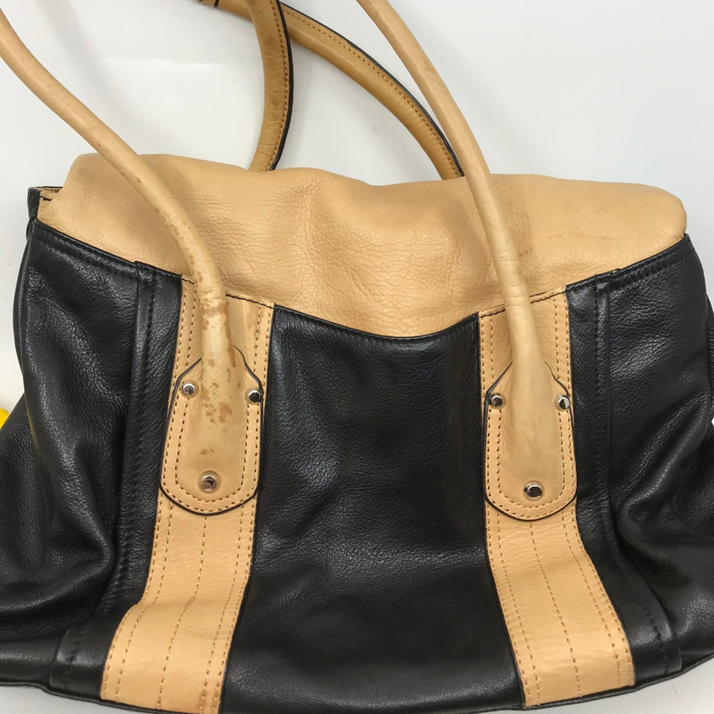 B. Makowsky Black Tan Leather Shoulder Bag