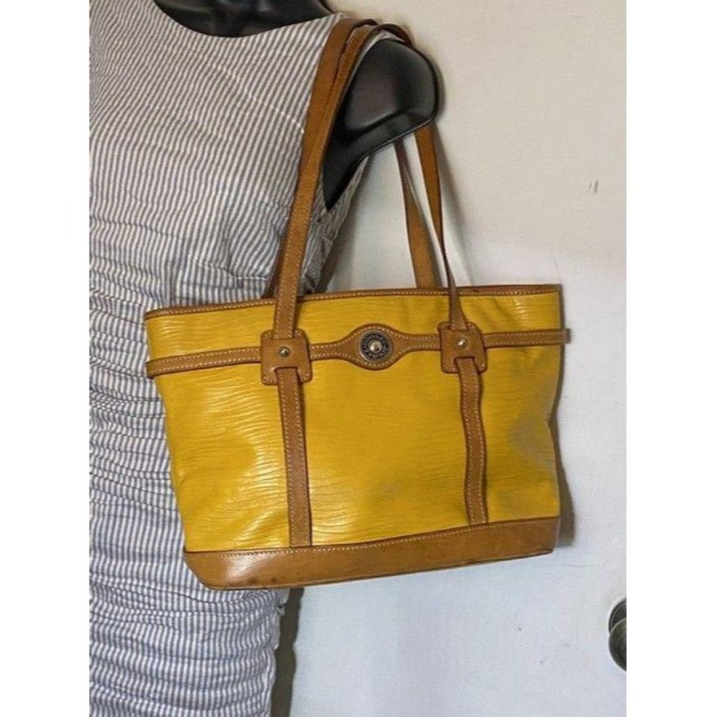 dooney and bourke yellow leather shoulder bag