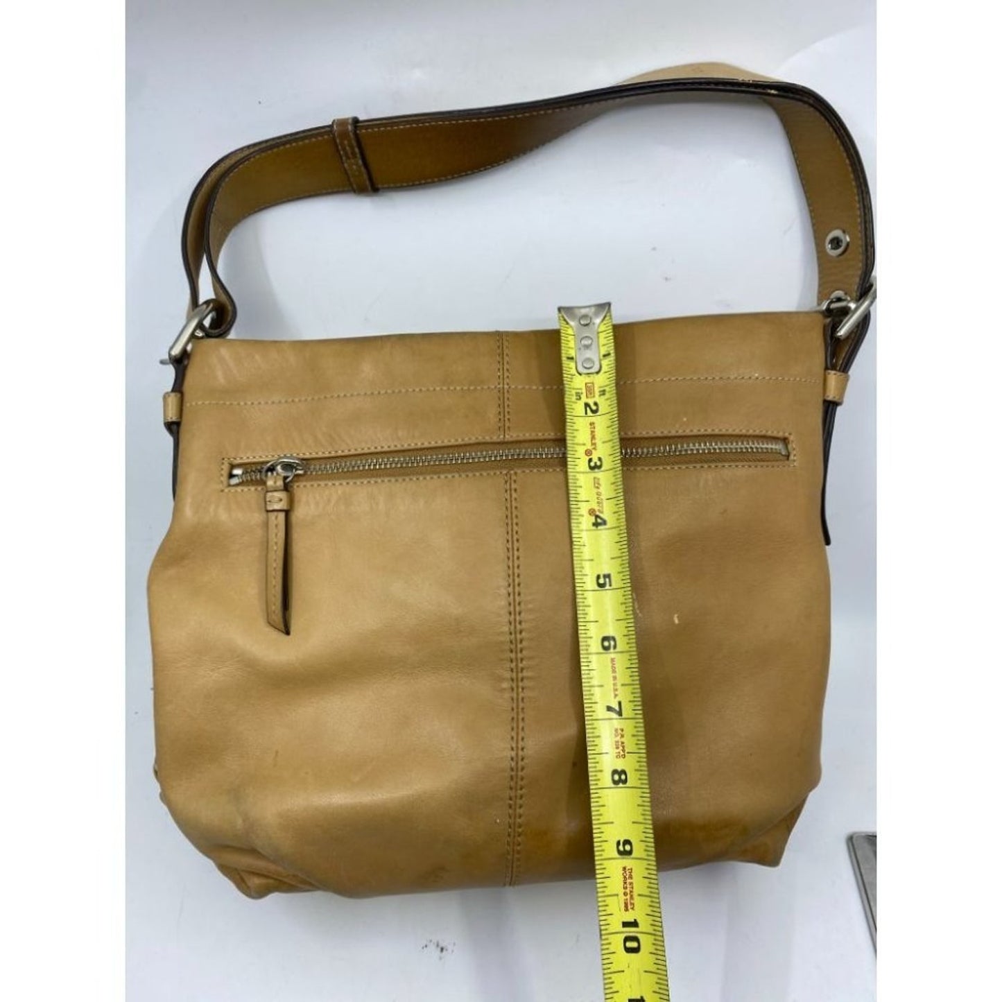 COACH Medium/ Large Leather Tan Shoulder Bag