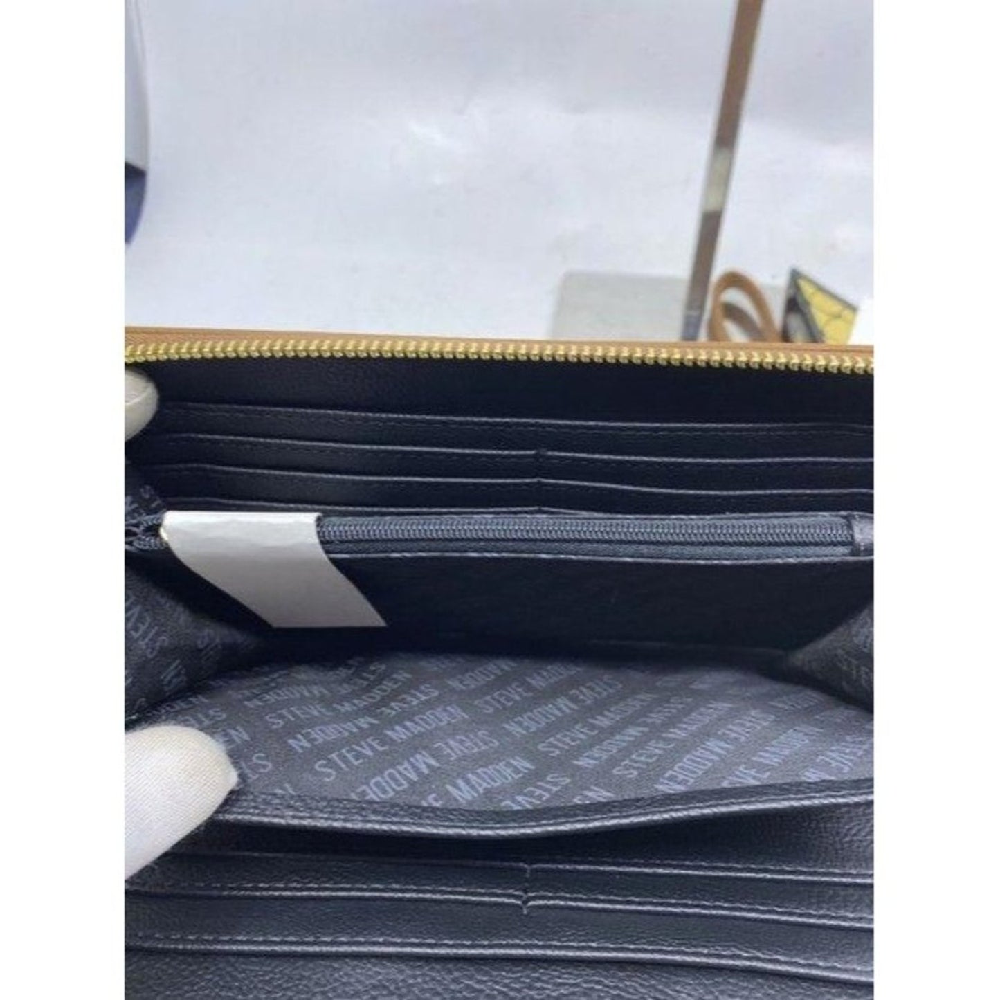 steve madden box xl new in wallet