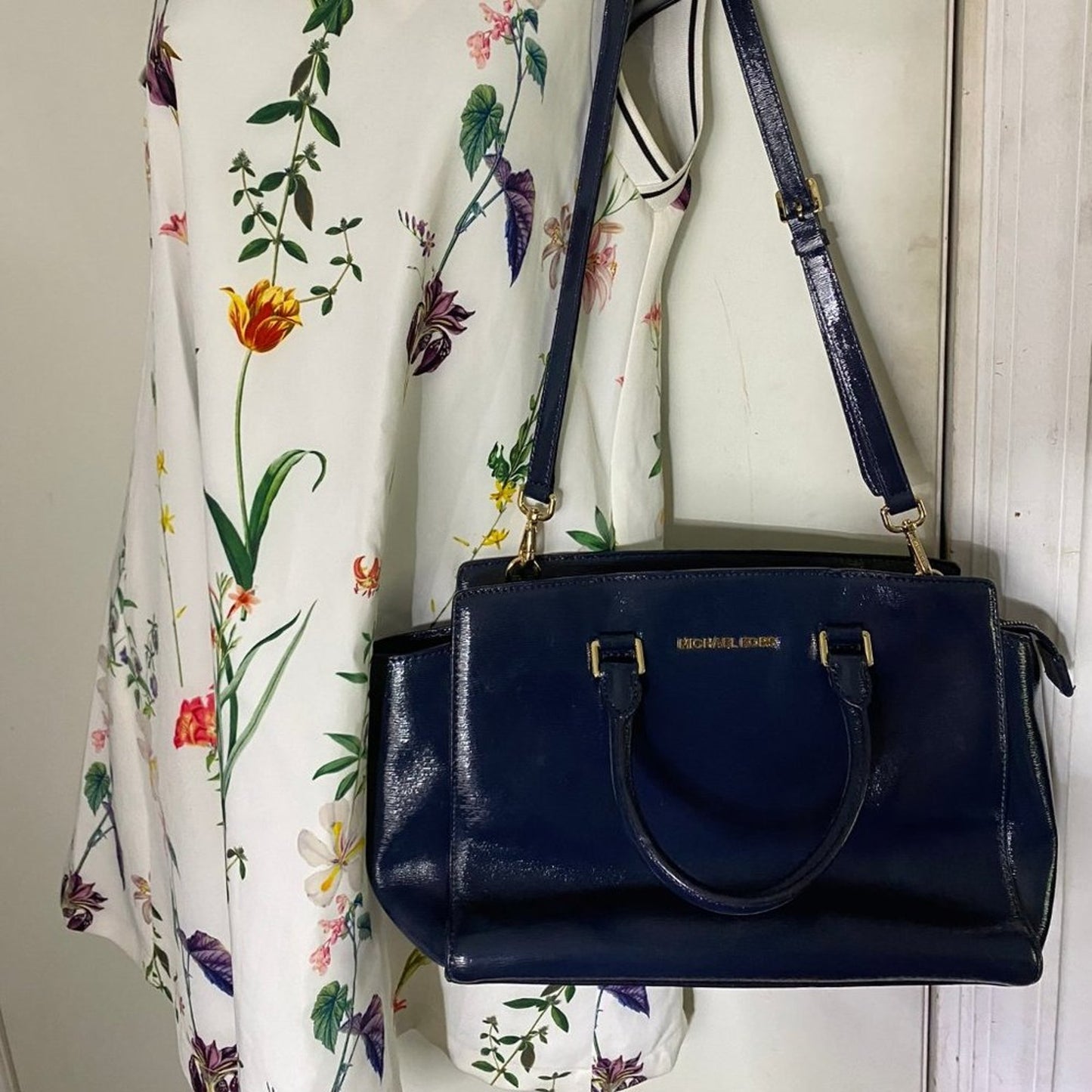 Michael Kors L Blue Leather Crossbody/Handbag