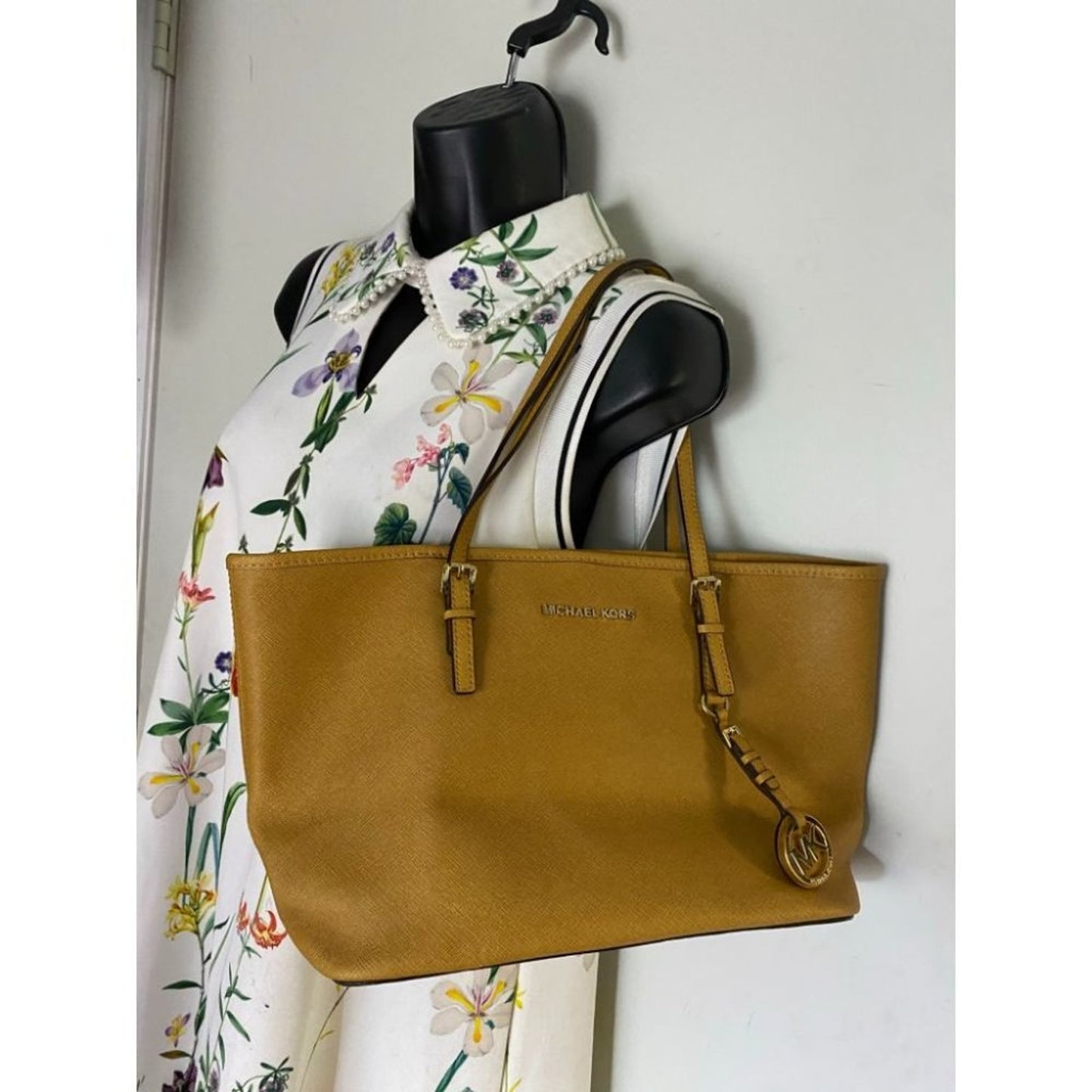 Michael Kors Orange Saffiano Leather Het Set Bag