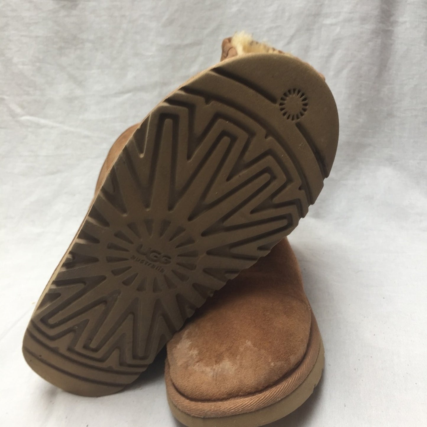 Short UGG Brown Boots Size: 4