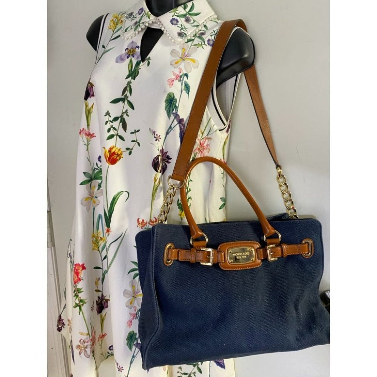 MICHAEL KORS Blue Inter Woven Canvas Shoulder Bag