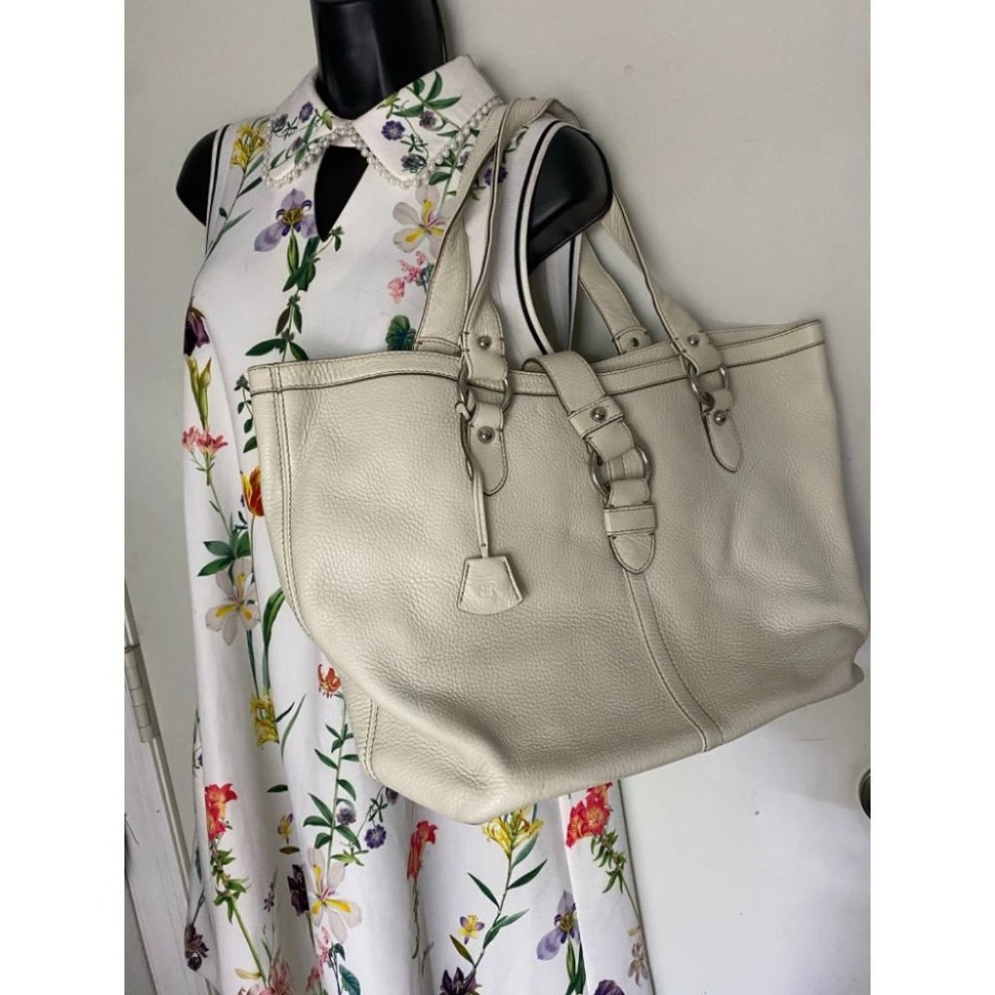 Banana Republic White Large Leather Tote Bag